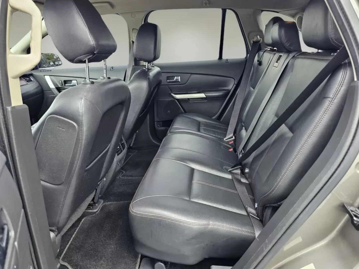 2013 Ford Edge Limited (2FMDK3KC3DB) with an Other engine, located at 1430 Gateway Drive, Opelika, AL, 36801, (334) 239-0944, 32.637871, -85.409790 - Are you ready to elevate your daily drives or embark on new adventures? The 2013 Ford Edge Limited is the perfect SUV for those who crave versatility and comfort, whether you're transporting the family, commuting to work, or planning a weekend getaway. At Gils Auto, located at 3959 U.S. 80 W in Phen - Photo#14