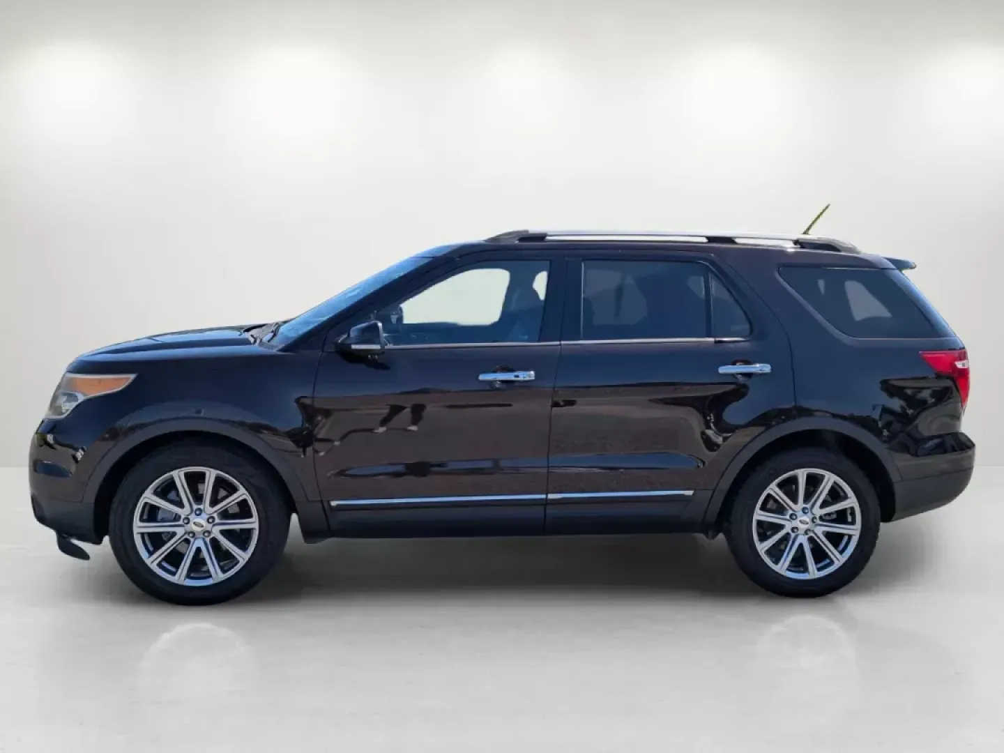 2013 Ford Explorer Limited (1FM5K7F80DG) with an Gas V6 3.5L/213 engine, 6-Speed Automatic w/manual shift transmission, located at 804 22nd Ave, Phenix City, AL, 36870, (334) 297-1860, 32.484749, -85.024475 - 2013 Ford Explorer Limited - Photo#7