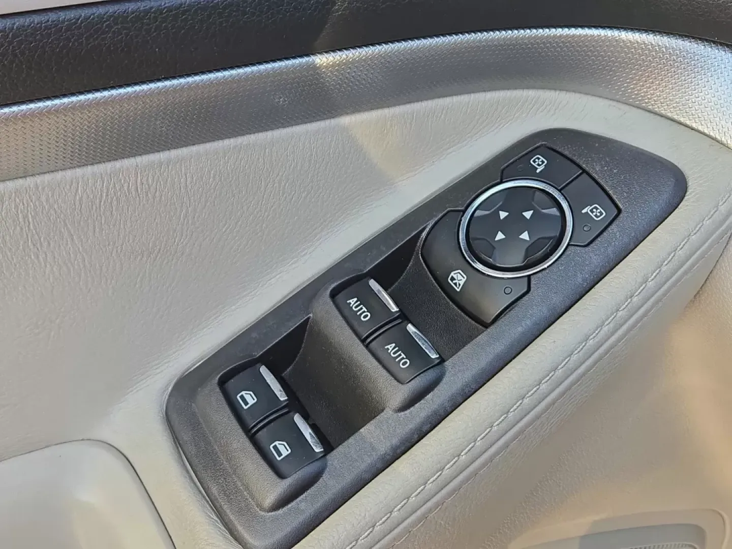 2013 Ford Explorer XLT (1FM5K7D88DG) with an Other engine, located at 3959 U.S. 80 W, Phenix City, AL, 36870, (334) 297-4885, 32.469296, -85.135185 - **Explore Life's Adventures in a 2013 Ford Explorer XLT!** <br /> <br /> Are you searching for a reliable vehicle that can keep up with your bustling lifestyle? Look no further! This 2013 Ford Explorer XLT is the perfect companion for growing families, weekend adventurers, or anyone needing a spacio - Photo#11