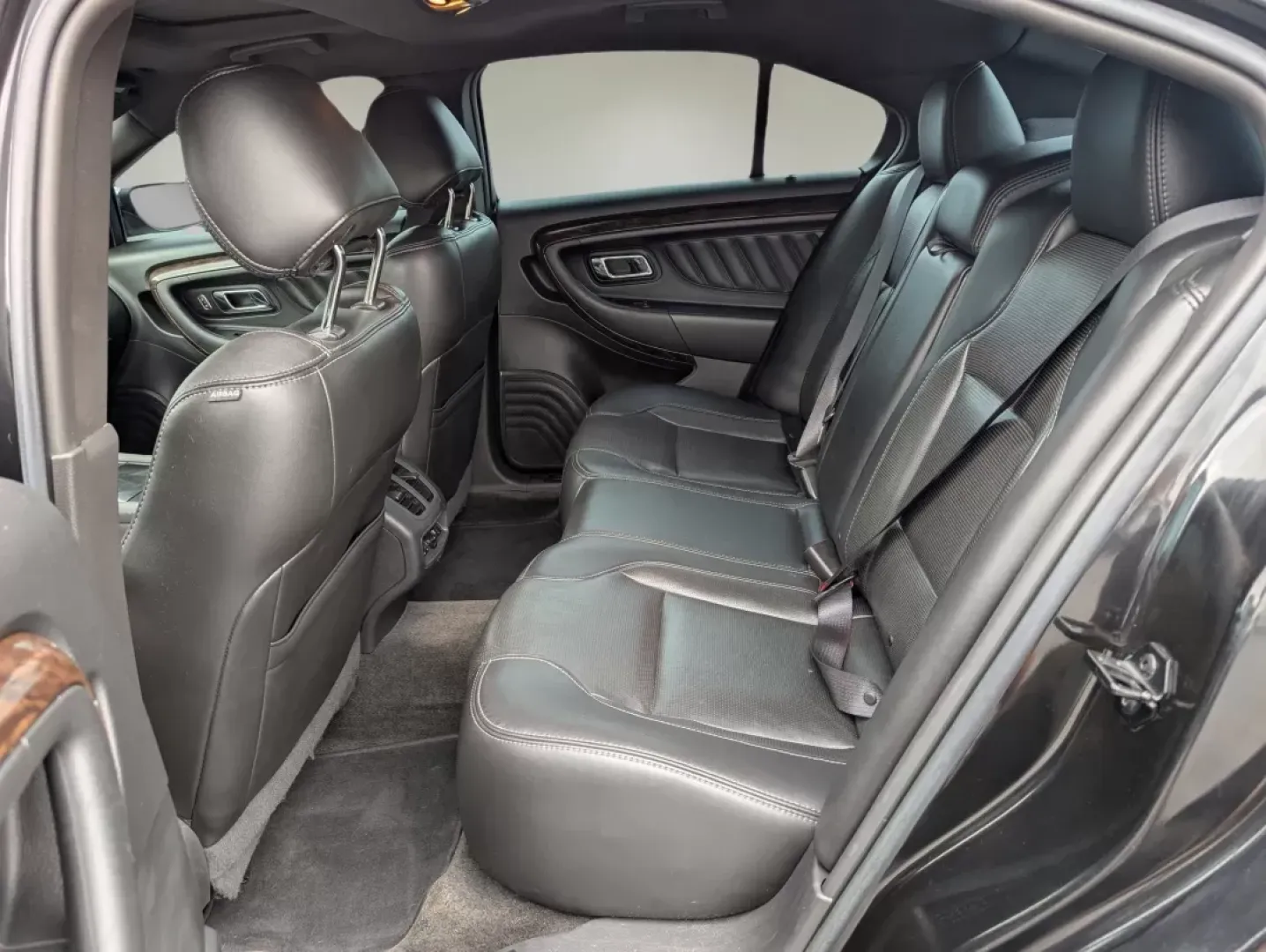 2013 Ford Taurus Limited (1FAHP2F88DG) with an Other engine, located at 521 Old Farm Lane Rd, Prattville, AL, 36066, (334) 325-1505, 32.482460, -86.416367 - Elevate your daily commute with the perfect blend of comfort, style, and technology in this stunning 2013 Ford Taurus Limited! Whether you're commuting to work in downtown Prattville or heading out for a weekend getaway with the family, this sedan is designed to meet all your driving needs. With its - Photo#10