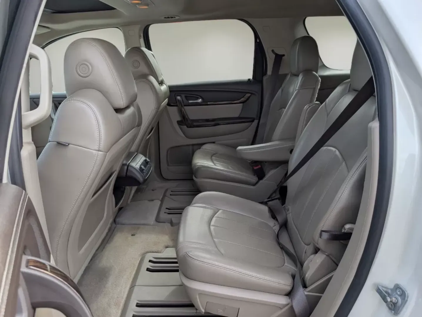 2013 /Cocoa Dune GMC Acadia Denali (1GKKRTKD1DJ) with an Other engine, located at 804 22nd Ave, Phenix City, AL, 36870, (334) 297-1860, 32.484749, -85.024475 - **Adventure Awaits with the 2013 GMC Acadia Denali: Perfect for Family Journeys!**<br /> <br /> Are you ready to elevate your family adventures? The 2013 GMC Acadia Denali is designed for those who crave the perfect blend of comfort, style, and space-ideal for growing families or weekend getaways. A - Photo#10