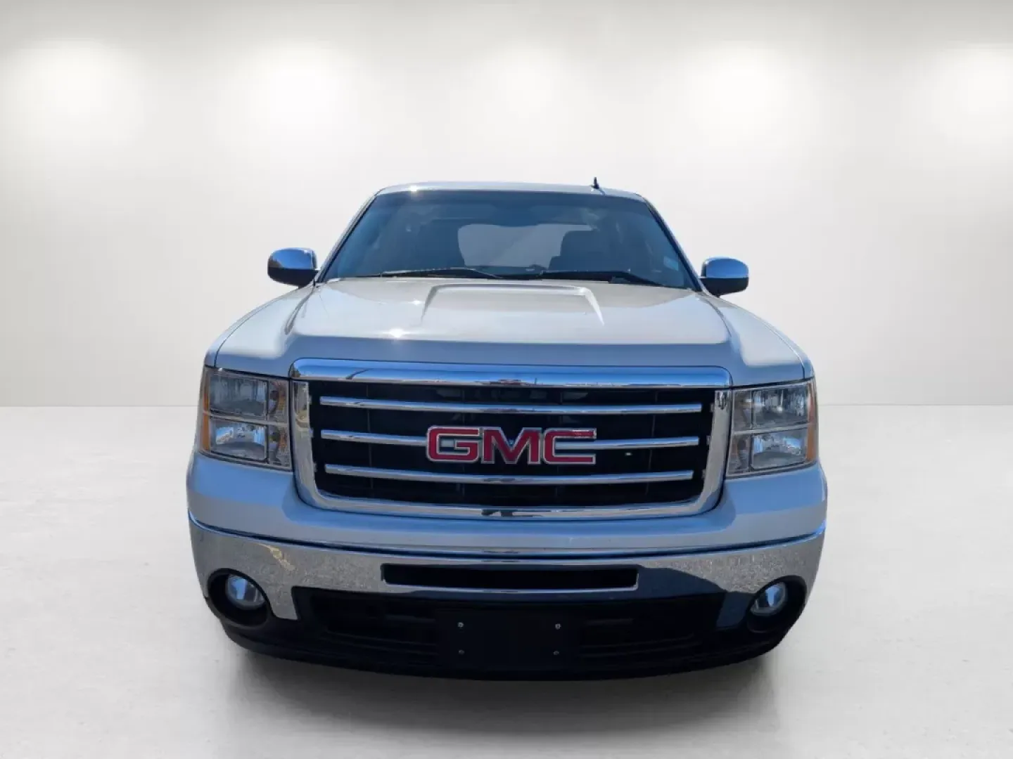 2013 /Very Dark Cashmere/Light Cashmere GMC Sierra 1500 SLE (3GTP1VE08DG) with an Other engine, located at 3959 U.S. 80 W, Phenix City, AL, 36870, (334) 297-4885, 32.469296, -85.135185 - **Adventure Awaits: 2013 GMC Sierra 1500 SLE Crew Cab at Gils Auto Phenix City, AL**<br /> <br /> If you're dreaming of weekend getaways, family camping trips, or simply a reliable daily driver, look no further than this 2013 GMC Sierra 1500 SLE Crew Cab! Perfect for those who value versatility and - Photo#2