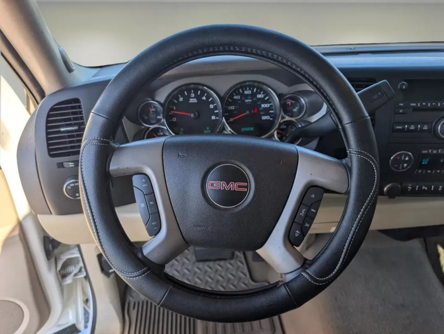 2013 /Very Dark Cashmere/Light Cashmere GMC Sierra 1500 SLE (3GTP1VE08DG) with an Other engine, located at 3959 U.S. 80 W, Phenix City, AL, 36870, (334) 297-4885, 32.469296, -85.135185 - **Adventure Awaits: 2013 GMC Sierra 1500 SLE Crew Cab at Gils Auto Phenix City, AL**<br /> <br /> If you're dreaming of weekend getaways, family camping trips, or simply a reliable daily driver, look no further than this 2013 GMC Sierra 1500 SLE Crew Cab! Perfect for those who value versatility and - Photo#16