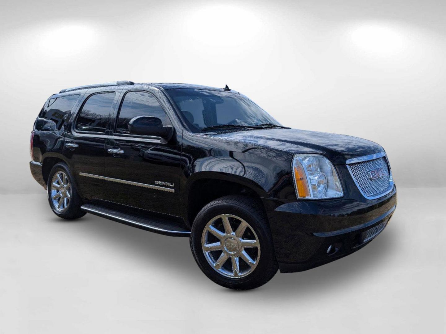 2013 /Cocoa/Light Cashmere GMC Yukon Denali (1GKS1EEF8DR) with an Gas/Ethanol V8 6.2L/378 engine, 6-Speed Automatic transmission, located at 3959 U.S. 80 W, Phenix City, AL, 36870, (334) 297-4885, 32.469296, -85.135185 - 2013 GMC Yukon Denali - Photo#5