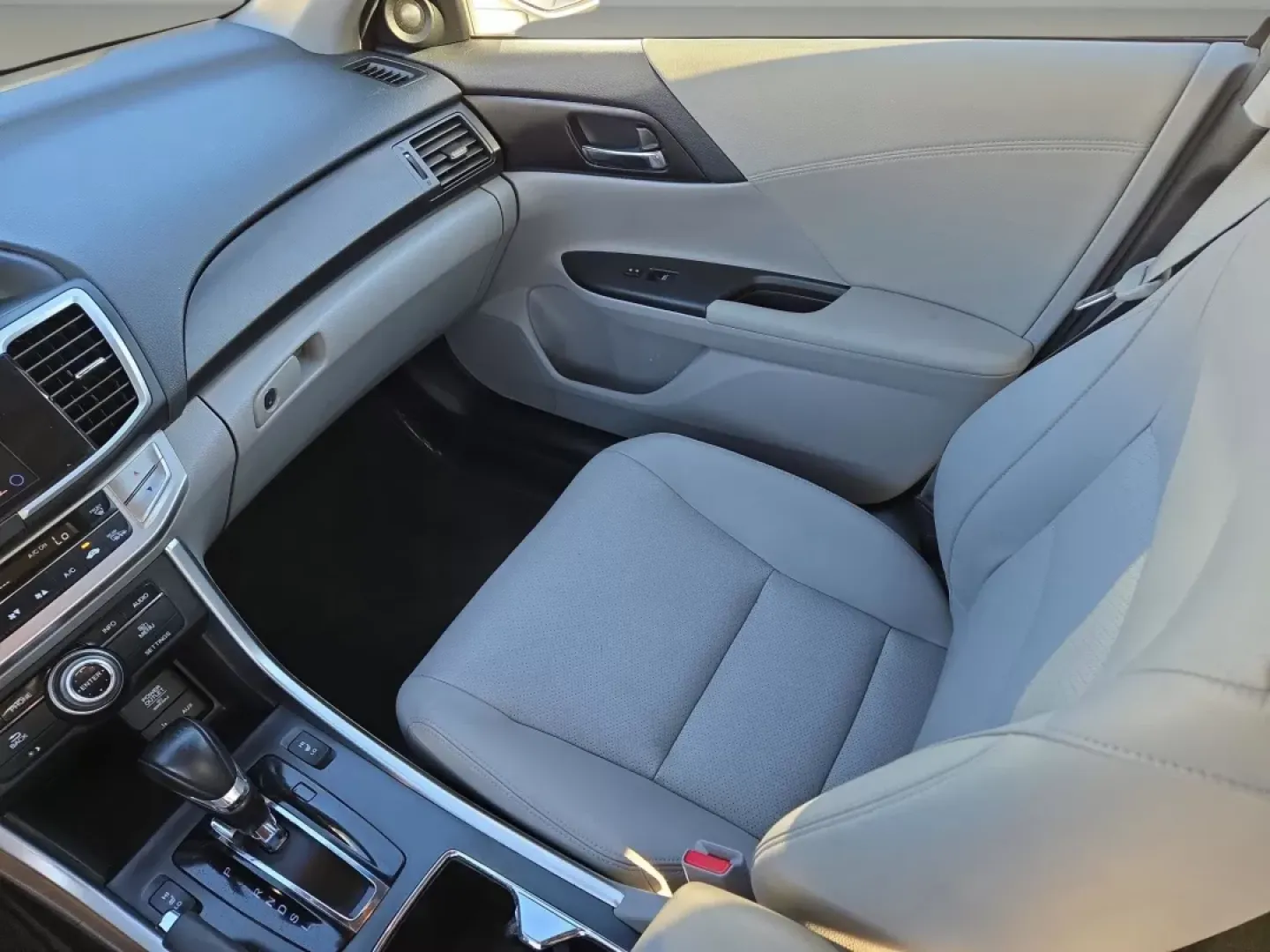 2013 Honda Accord Sdn EX-L (1HGCR2F87DA) with an Other engine, located at 5115 14th Ave., Columbus, GA, 31904, (706) 323-0345, 32.511494, -84.971046 - **Discover Your Ideal Commute Companion: 2013 Honda Accord EX-L at Gils Auto, Phenix City, AL**<br /> <br /> Are you searching for a reliable, stylish sedan that elevates your daily commute while providing comfort and advanced technology? Look no further than the stunning 2013 Honda Accord EX-L avai - Photo#14