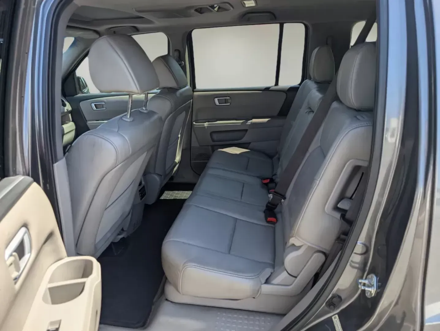 2013 Honda Pilot EX-L (5FNYF3H60DB) with an Gas V6 3.5L/212 engine, 5-Speed Automatic transmission, located at 521 Old Farm Lane Rd, Prattville, AL, 36066, (334) 325-1505, 32.482460, -86.416367 - 2013 Honda Pilot EX-L - Photo#11