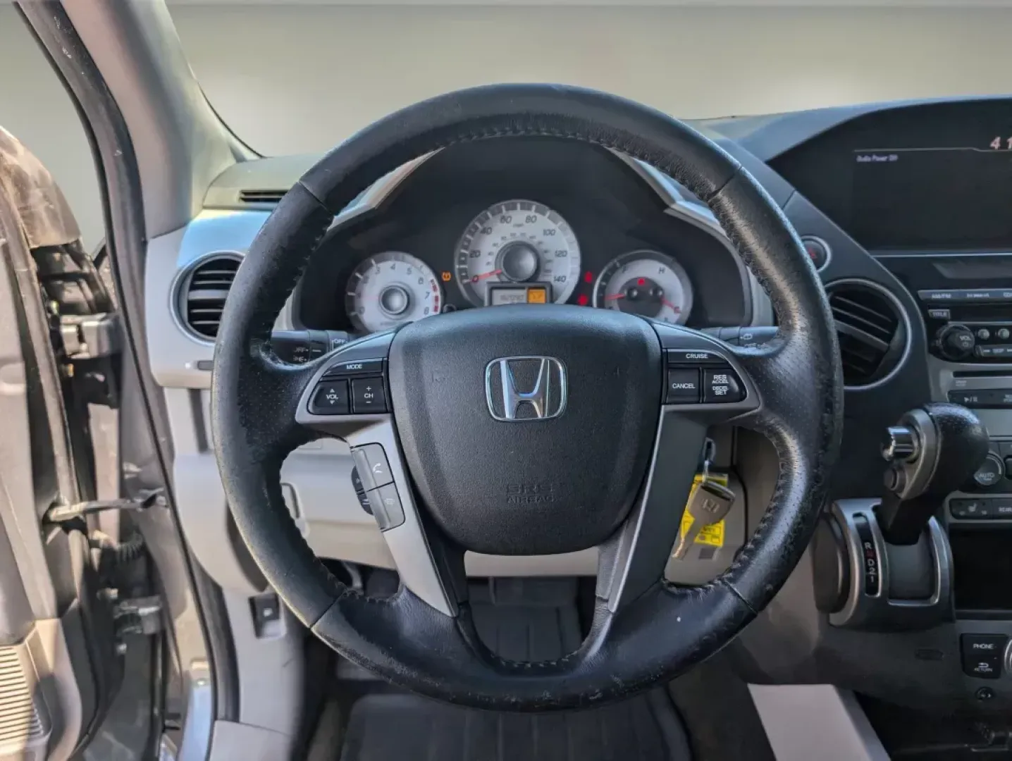 2013 Honda Pilot EX-L (5FNYF3H60DB) with an Gas V6 3.5L/212 engine, 5-Speed Automatic transmission, located at 521 Old Farm Lane Rd, Prattville, AL, 36066, (334) 325-1505, 32.482460, -86.416367 - 2013 Honda Pilot EX-L - Photo#17