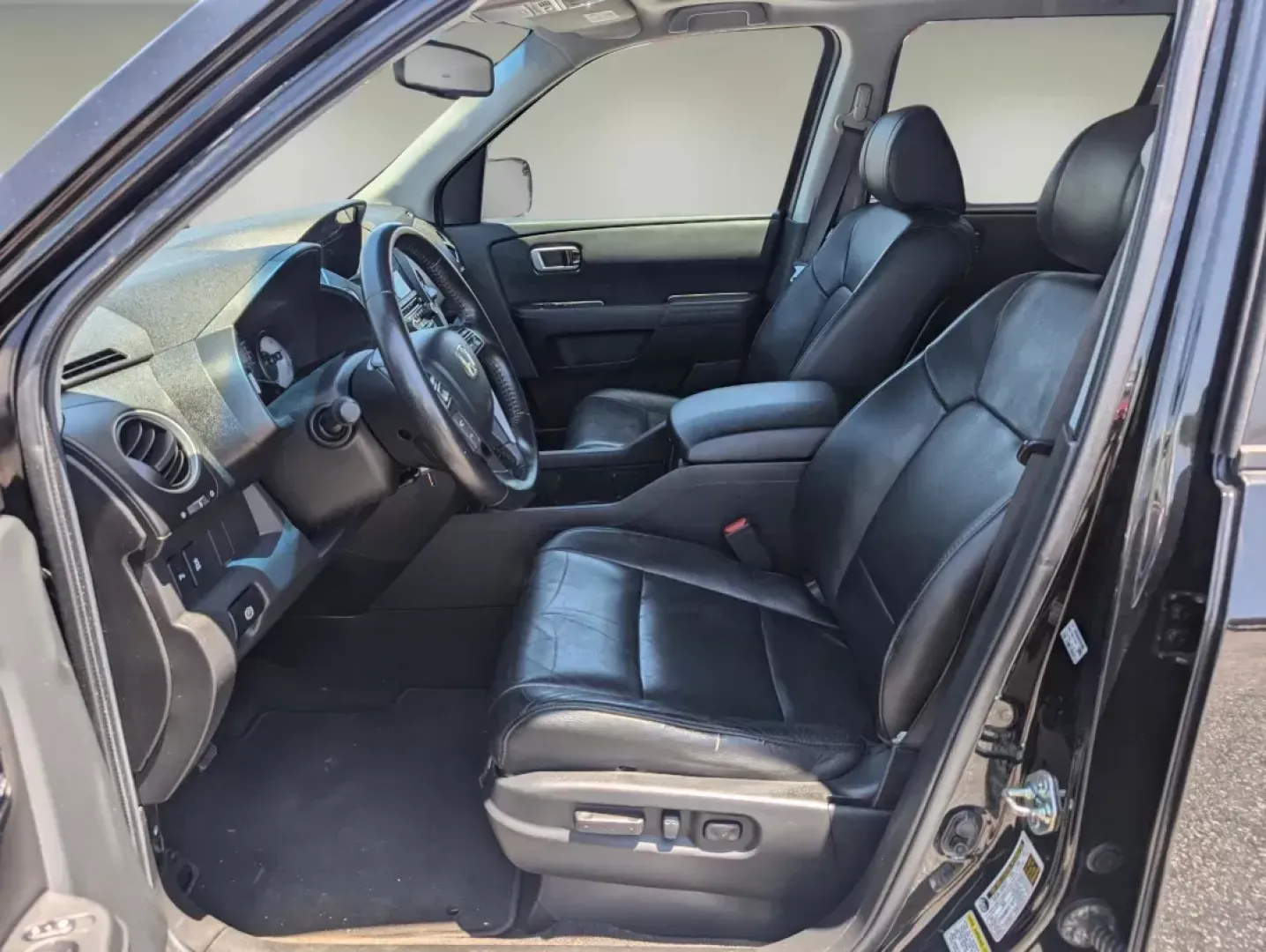 2013 Honda Pilot Touring (5FNYF4H99DB) with an Gas V6 3.5L/212 engine, 5-Speed Automatic transmission, located at 3959 U.S. 80 W, Phenix City, AL, 36870, (334) 297-4885, 32.469296, -85.135185 - 2013 Honda Pilot Touring - Photo#9