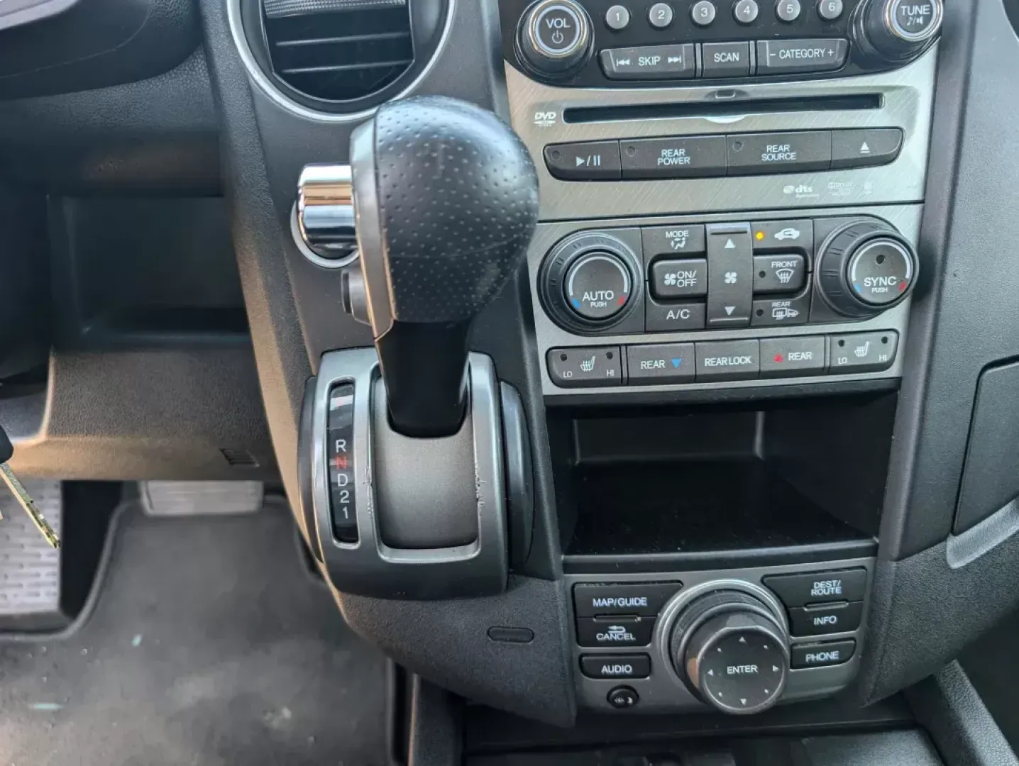2013 Honda Pilot Touring (5FNYF4H99DB) with an Gas V6 3.5L/212 engine, 5-Speed Automatic transmission, located at 3959 U.S. 80 W, Phenix City, AL, 36870, (334) 297-4885, 32.469296, -85.135185 - 2013 Honda Pilot Touring - Photo#15