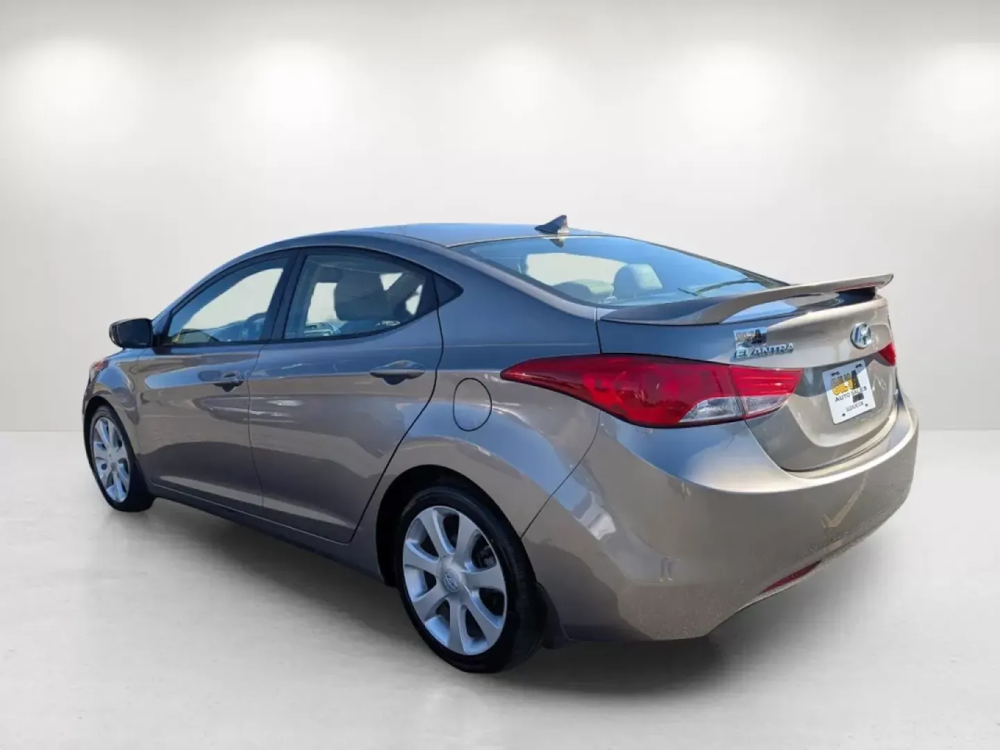 2013 /Beige Hyundai Elantra Limited (5NPDH4AE1DH) with an Other engine, located at 3959 U.S. 80 W, Phenix City, AL, 36870, (334) 297-4885, 32.469296, -85.135185 - **Discover Your Next Adventure with the 2013 Hyundai Elantra Limited! Perfect for Commuters and Families Alike!**<br /> <br /> Are you searching for a reliable sedan that excels in both comfort and practicality? Look no further than the stunning 2013 Hyundai Elantra Limited, available now at Gils Au - Photo#7
