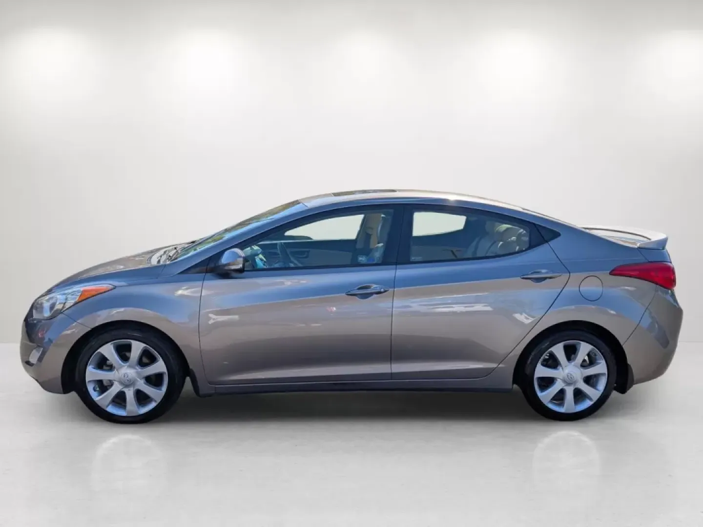 2013 /Beige Hyundai Elantra Limited (5NPDH4AE1DH) with an Other engine, located at 3959 U.S. 80 W, Phenix City, AL, 36870, (334) 297-4885, 32.469296, -85.135185 - **Discover Your Next Adventure with the 2013 Hyundai Elantra Limited! Perfect for Commuters and Families Alike!**<br /> <br /> Are you searching for a reliable sedan that excels in both comfort and practicality? Look no further than the stunning 2013 Hyundai Elantra Limited, available now at Gils Au - Photo#8
