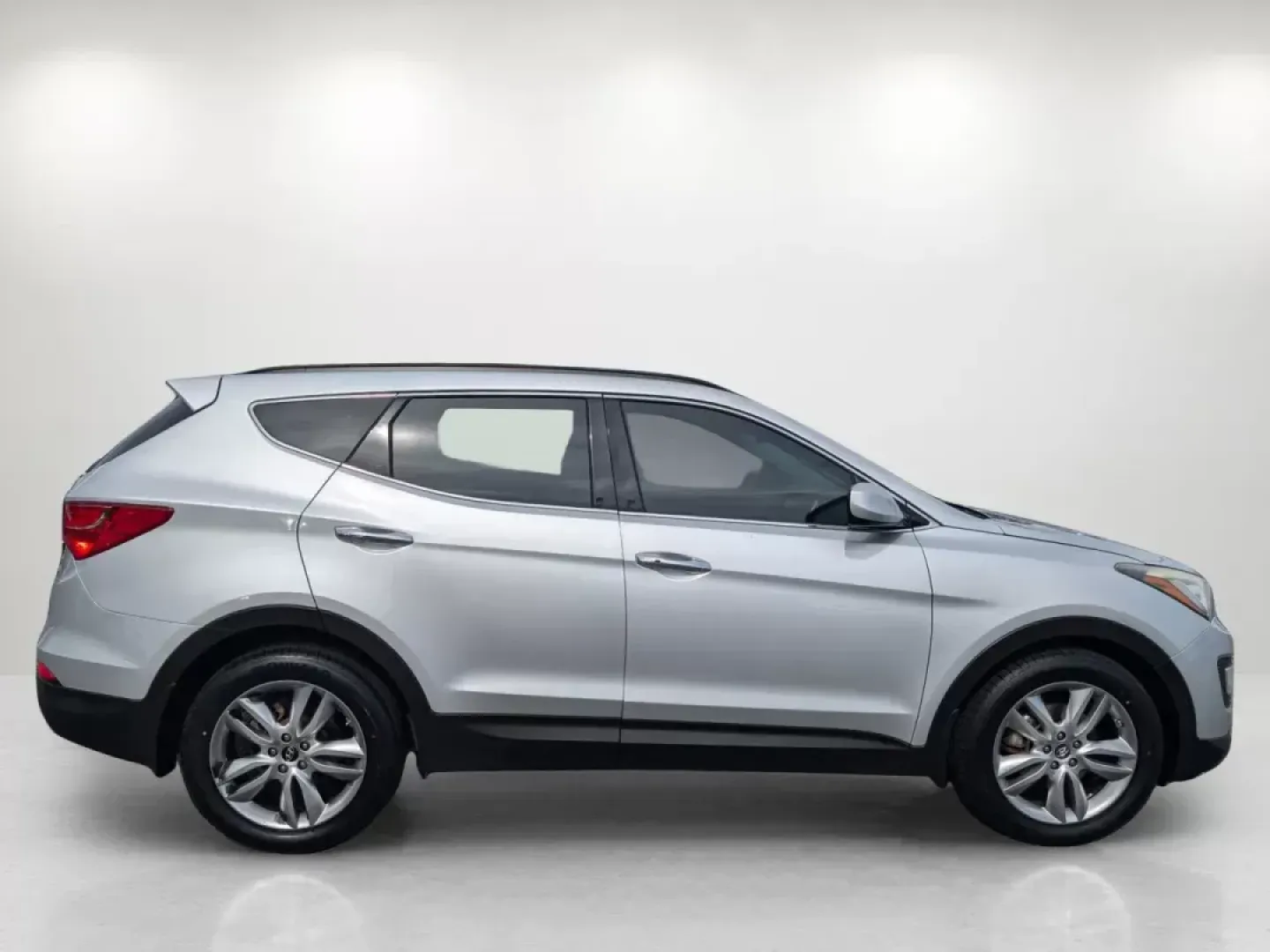 2013 /Black Hyundai Santa Fe 2.0T Sport (5XYZUDLA0DG) with an Turbocharged Gas I4 2.0L/122 engine, 6-Speed Automatic w/Manual Shift transmission, located at 521 Old Farm Lane Rd, Prattville, AL, 36066, (334) 325-1505, 32.482460, -86.416367 - Are you searching for the perfect vehicle to elevate your family's adventures or enhance your daily commute? Look no further than this stunning 2013 Hyundai Santa Fe 2.0T Sport, available now at Gils Auto in Prattville, AL! This versatile SUV is ideal for growing families, weekend getaways, or anyon - Photo#3