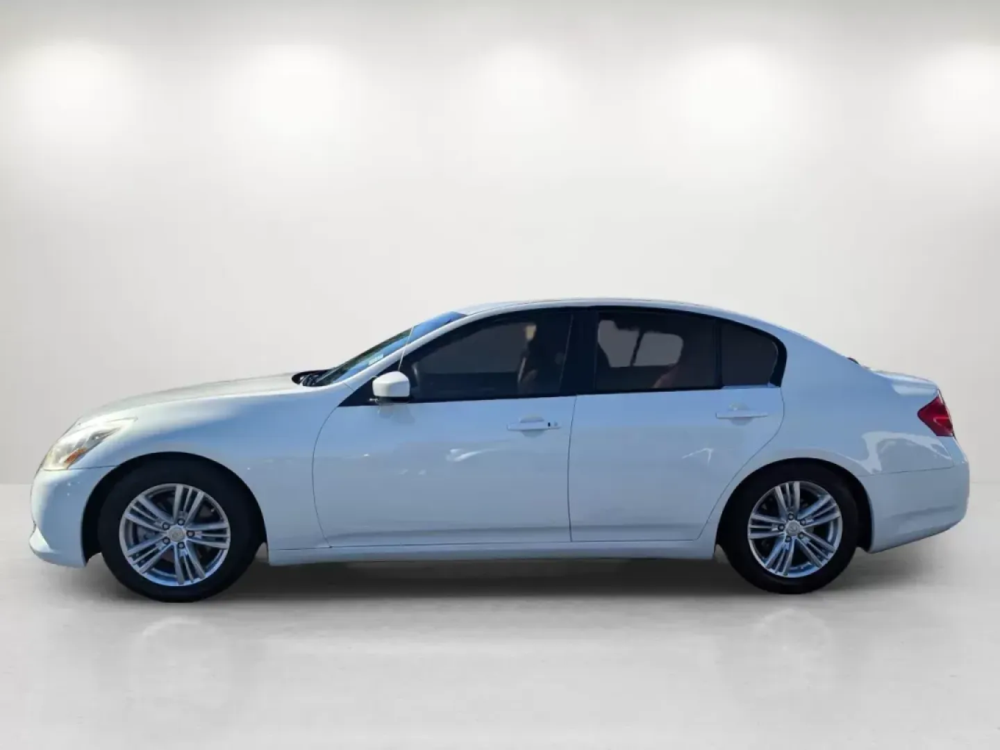 2013 /Graphite Infiniti G37 Sedan Journey (JN1CV6AP2DM) with an Other engine, located at 804 22nd Ave, Phenix City, AL, 36870, (334) 297-1860, 32.484749, -85.024475 - Discover the luxury and performance of the 2013 Infiniti G37 Sedan, perfect for those who crave a balance of style and practicality. Imagine gliding through the bustling streets of Phenix City, AL, in a vehicle that effortlessly combines sophistication and comfort. Whether you're commuting to work, - Photo#7