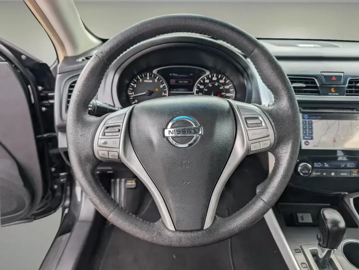 2013 /Charcoal Nissan Altima 2.5 SL (1N4AL3AP3DC) with an Gas I4 2.5L/152 engine, 1-Speed Continuously Variable Ratio transmission, located at 3959 U.S. 80 W, Phenix City, AL, 36870, (334) 297-4885, 32.469296, -85.135185 - 2013 Nissan Altima 2.5 SL - Photo#15