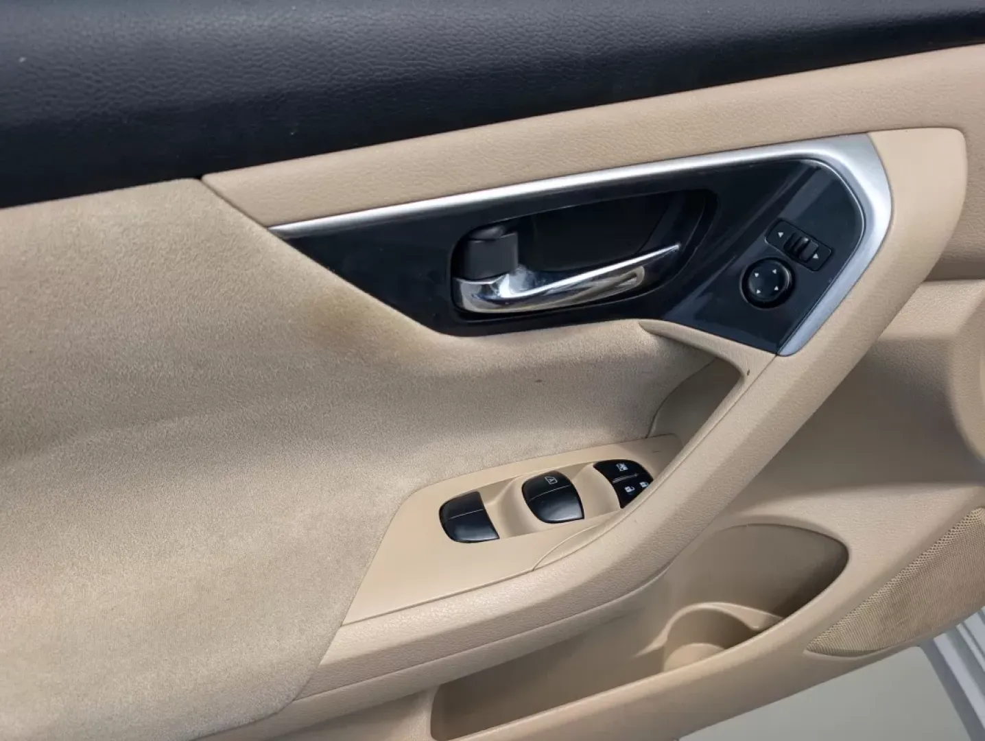 2013 /Beige Nissan Altima 2.5 SV (1N4AL3AP9DN) with an Other engine, located at 521 Old Farm Lane Rd, Prattville, AL, 36066, (334) 325-1505, 32.482460, -86.416367 - ### Experience Modern Comfort with the 2013 Nissan Altima at Gils Auto!<br /> <br /> Are you looking for a reliable vehicle that seamlessly fits into your daily lifestyle? Whether you're commuting to work, running errands, or heading out on weekend adventures, the 2013 Nissan Altima is the perfect s - Photo#8