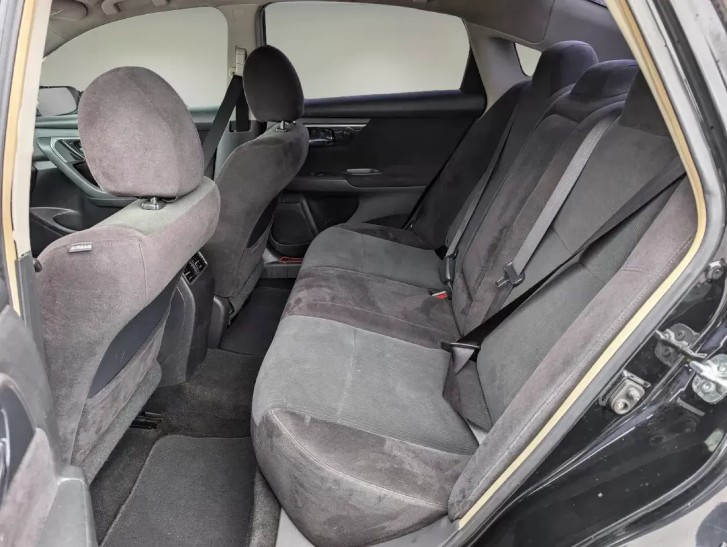 2013 /Charcoal Nissan Altima 2.5 SV (1N4AL3AP8DC) with an Gas I4 2.5L/152 engine, 1-Speed Continuously Variable Ratio transmission, located at 5115 14th Ave., Columbus, GA, 31904, (706) 323-0345, 32.511494, -84.971046 - ### Explore the Open Road with This 2013 Nissan Altima at Gils Auto - Columbus<br /> <br /> Are you ready to elevate your driving experience? Whether you're commuting to work, running errands, or planning a weekend getaway, the **2013 Nissan Altima 2.5 SV** is the perfect sedan to enhance your daily - Photo#10