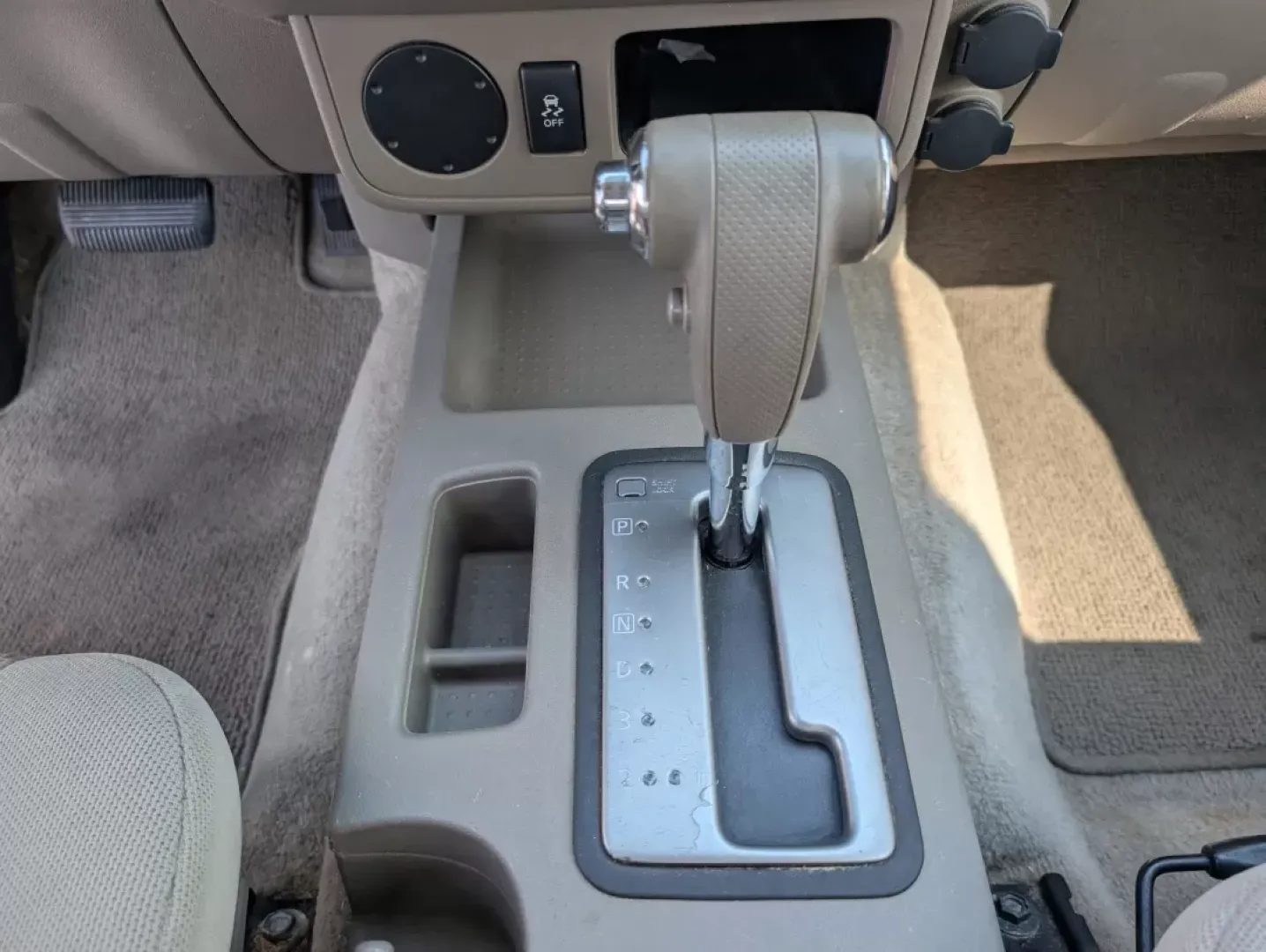 2013 /Beige Nissan Frontier SV (1N6AD0CU1DN) with an Other engine, located at 3959 U.S. 80 W, Phenix City, AL, 36870, (334) 297-4885, 32.469296, -85.135185 - **Elevate Your Weekend Adventures with the 2013 Nissan Frontier SV at Gils Auto!**<br /> <br /> Are you ready to tackle your weekend getaways or everyday errands with confidence and style? The 2013 Nissan Frontier SV Extended Cab Pickup, available now at Gils Auto in Phenix City, AL, is the perfect - Photo#13