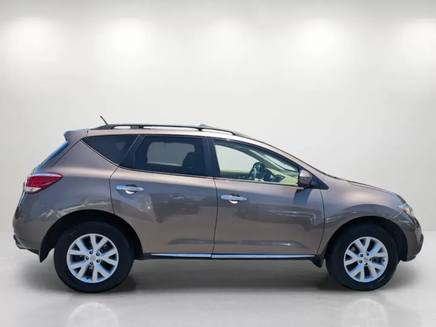 2013 /Beige Nissan Murano SL (JN8AZ1MW3DW) with an Gas V6 3.5L/ engine, 1-Speed Continuously Variable Ratio transmission, located at 5115 14th Ave., Columbus, GA, 31904, (706) 323-0345, 32.511494, -84.971046 - **Explore New Adventures with the 2013 Nissan Murano SL - Perfect for Families and Commuters Alike!**<br /> <br /> If you're searching for a versatile SUV that seamlessly blends comfort, style, and practicality, look no further than the 2013 Nissan Murano SL available at Gils Auto - Columbus. This s - Photo#3