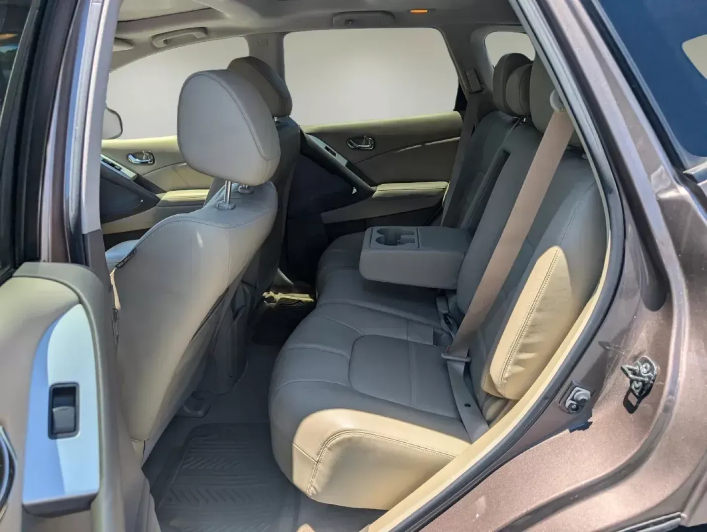 2013 /Beige Nissan Murano SL (JN8AZ1MW3DW) with an Gas V6 3.5L/ engine, 1-Speed Continuously Variable Ratio transmission, located at 5115 14th Ave., Columbus, GA, 31904, (706) 323-0345, 32.511494, -84.971046 - **Explore New Adventures with the 2013 Nissan Murano SL - Perfect for Families and Commuters Alike!**<br /> <br /> If you're searching for a versatile SUV that seamlessly blends comfort, style, and practicality, look no further than the 2013 Nissan Murano SL available at Gils Auto - Columbus. This s - Photo#10