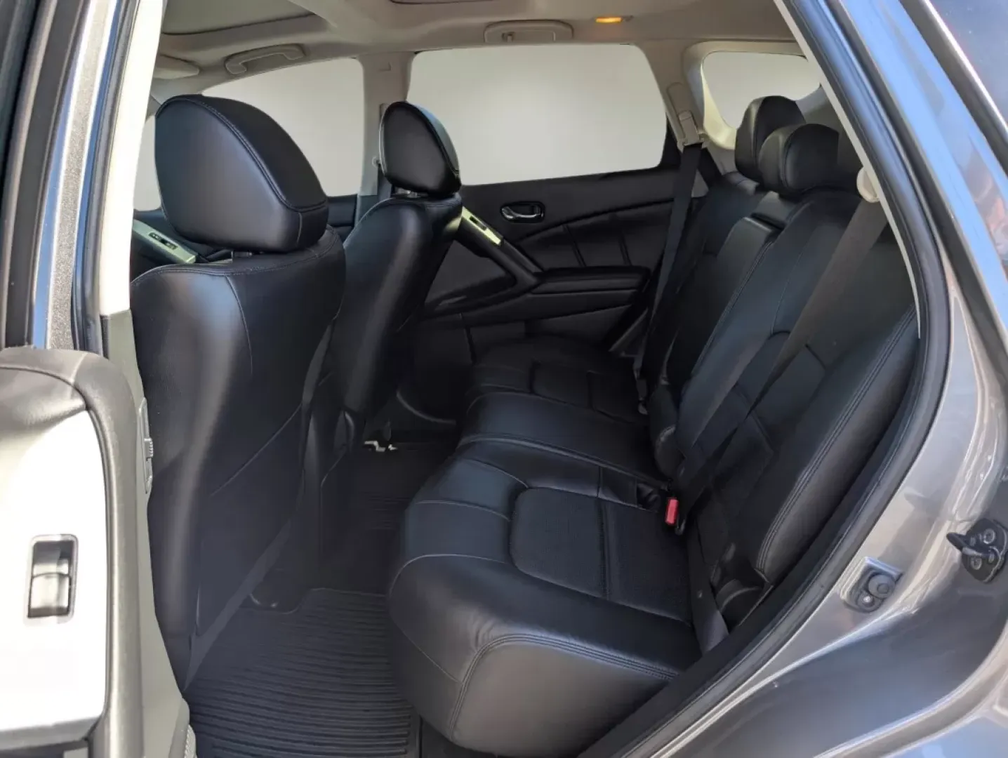 2013 /Black Nissan Murano SL (JN8AZ1MUXDW) with an Other engine, located at 3959 U.S. 80 W, Phenix City, AL, 36870, (334) 297-4885, 32.469296, -85.135185 - **Elevate Your Commute with the 2013 Nissan Murano SL at Gils Auto!**<br /> <br /> Are you ready to transform your daily drive into an enjoyable experience? Meet the 2013 Nissan Murano SL, your ideal companion for long commutes and weekend adventures. With its luxurious interior, advanced technology - Photo#11