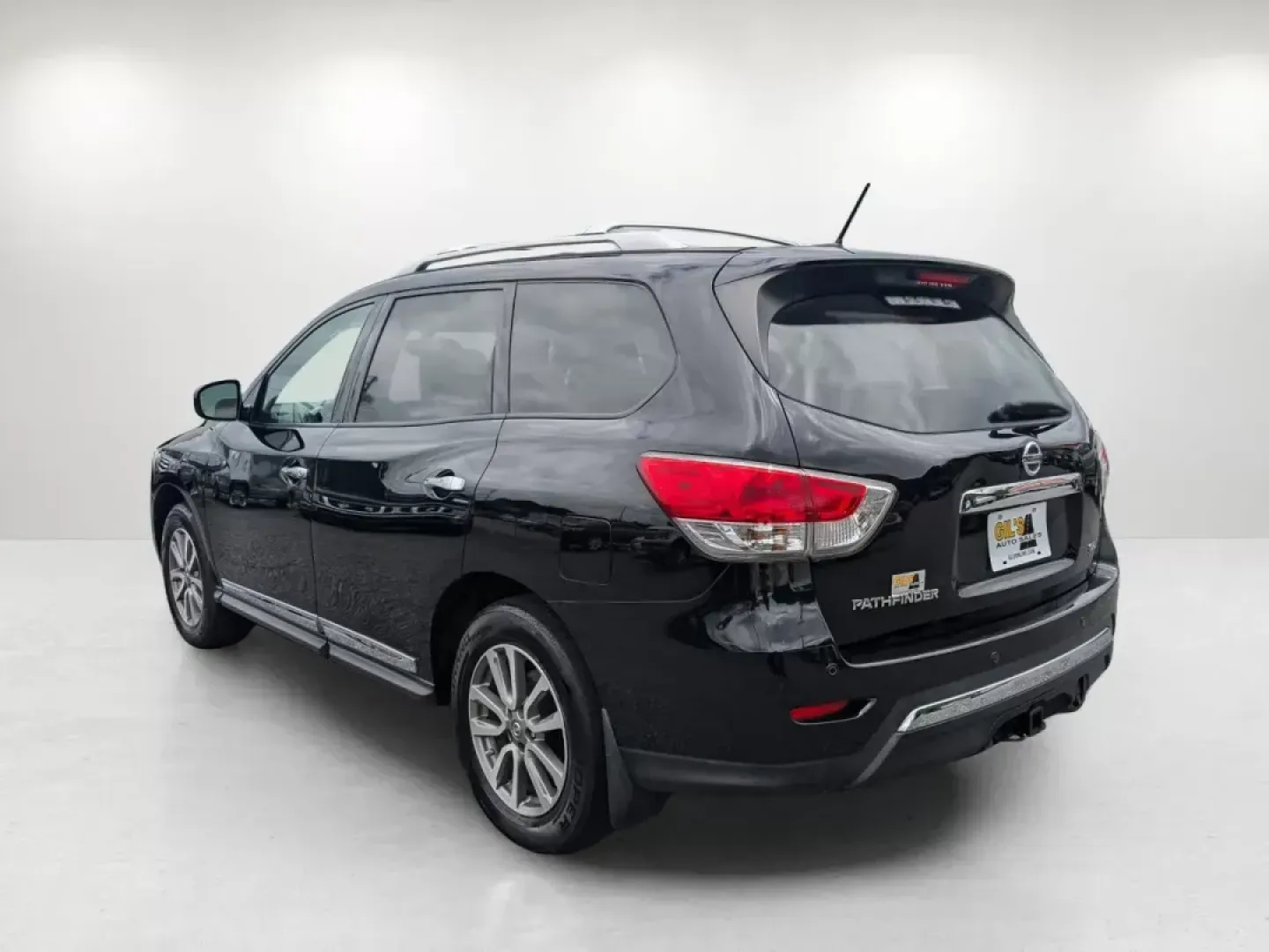 2013 /Charcoal Nissan Pathfinder SL (5N1AR2MN7DC) with an Gas V6 3.5L/ engine, 1-Speed Continuously Variable Ratio transmission, located at 3959 U.S. 80 W, Phenix City, AL, 36870, (334) 297-4885, 32.469296, -85.135185 - 2013 Nissan Pathfinder SL - Photo#7