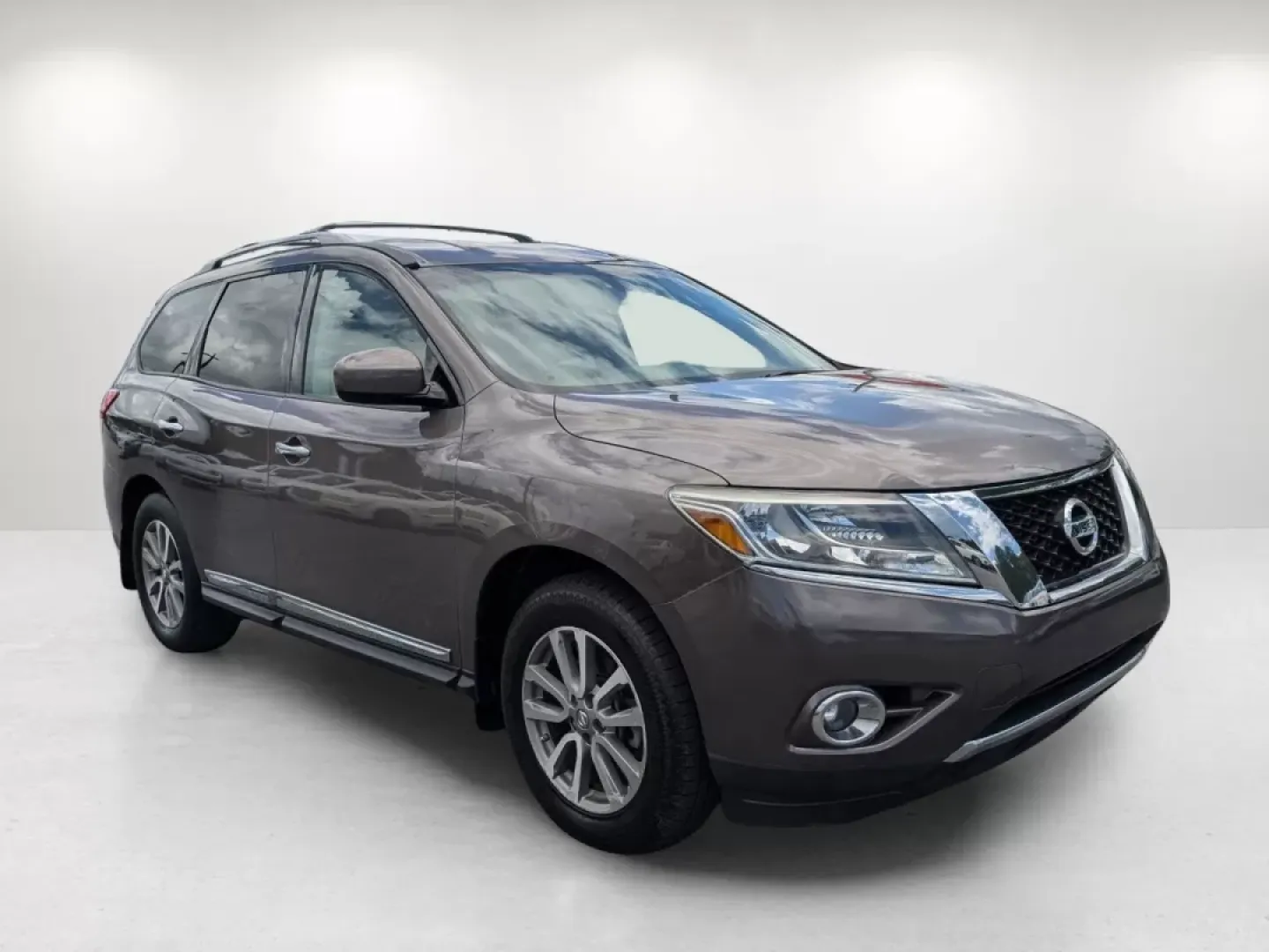 2013 /Almond Nissan Pathfinder SL (5N1AR2MN7DC) with an Other engine, located at 7000 Northlake Connector, Columbus, GA, 31904, (706) 987-8085, 32.524975, -84.978134 - **Experience Adventure and Comfort with the 2013 Nissan Pathfinder SL at Gils Auto - Columbus #2!**<br /> <br /> Are you ready to embark on your next family adventure or daily commute with style and confidence? Look no further than the 2013 Nissan Pathfinder SL, a versatile SUV that perfectly balanc - Photo#2