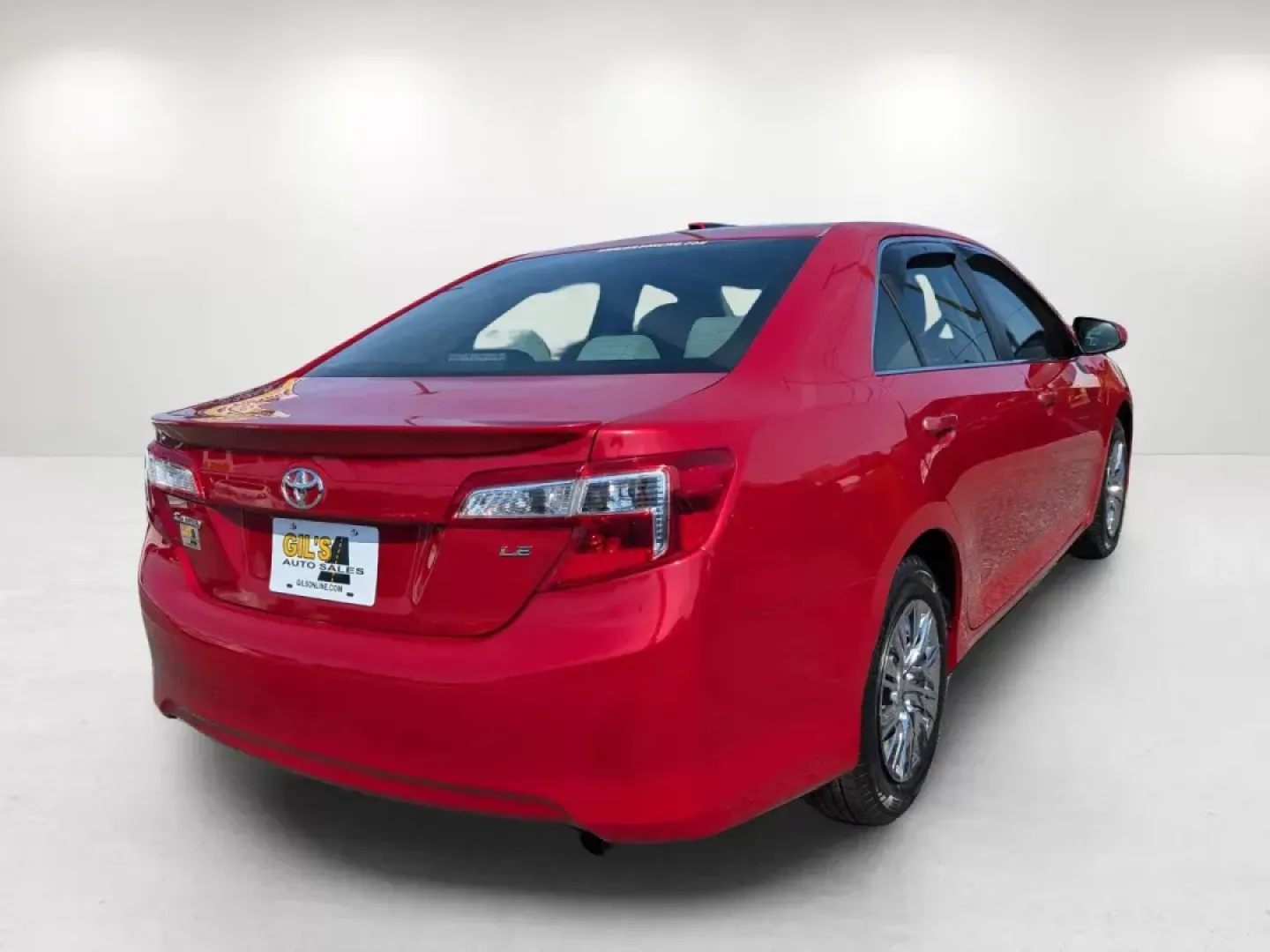 2013 Toyota Camry LE (4T1BF1FK9DU) with an Gas I4 2.5L/152 engine, 6-Speed Automatic w/Manual Shift transmission, located at 7000 Northlake Connector, Columbus, GA, 31904, (706) 987-8085, 32.524975, -84.978134 - **Discover Your Perfect Commute Companion: 2013 Toyota Camry LE at Gils Auto - Columbus #2!**<br /> <br /> Are you in search of a reliable, stylish vehicle that fits seamlessly into your busy lifestyle? Look no further! The 2013 Toyota Camry LE combines comfort, efficiency, and advanced safety featu - Photo#4