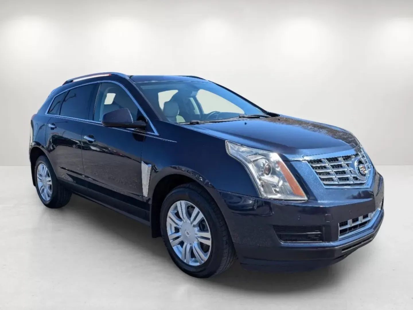 2014 /Light Titanium w/Ebony accents Cadillac SRX Luxury Collection (3GYFNBE30ES) with an Other engine, located at 804 22nd Ave, Phenix City, AL, 36870, (334) 297-1860, 32.484749, -85.024475 - **Elevate Your Lifestyle with the 2014 Cadillac SRX Luxury Collection at Gils Auto** <br /> <br /> Are you ready to experience the perfect blend of luxury and functionality? Whether you're a growing family in need of a spacious SUV, a daily commuter seeking comfort, or someone who loves weekend get - Photo#3