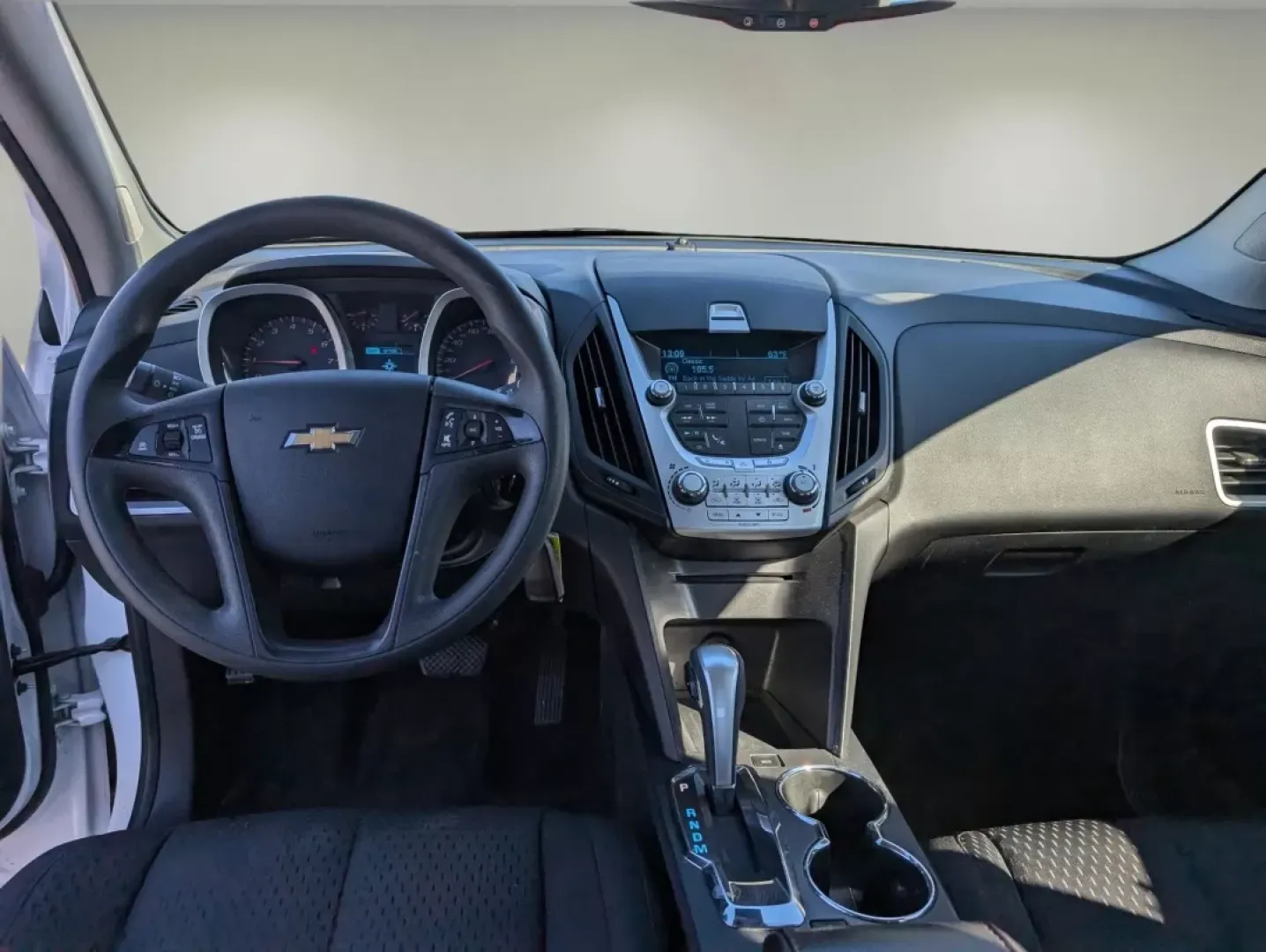 2014 /Jet Black Chevrolet Equinox LS (2GNALAEK0E6) with an Other engine, located at 3959 U.S. 80 W, Phenix City, AL, 36870, (334) 297-4885, 32.469296, -85.135185 - **Discover Your Next Adventure with the 2014 Chevrolet Equinox at Gils Auto!**<br /> <br /> Are you ready to elevate your driving experience? The 2014 Chevrolet Equinox LS, now available at Gils Auto in Phenix City, AL, is the perfect SUV for budget-conscious buyers looking for reliability and versa - Photo#12