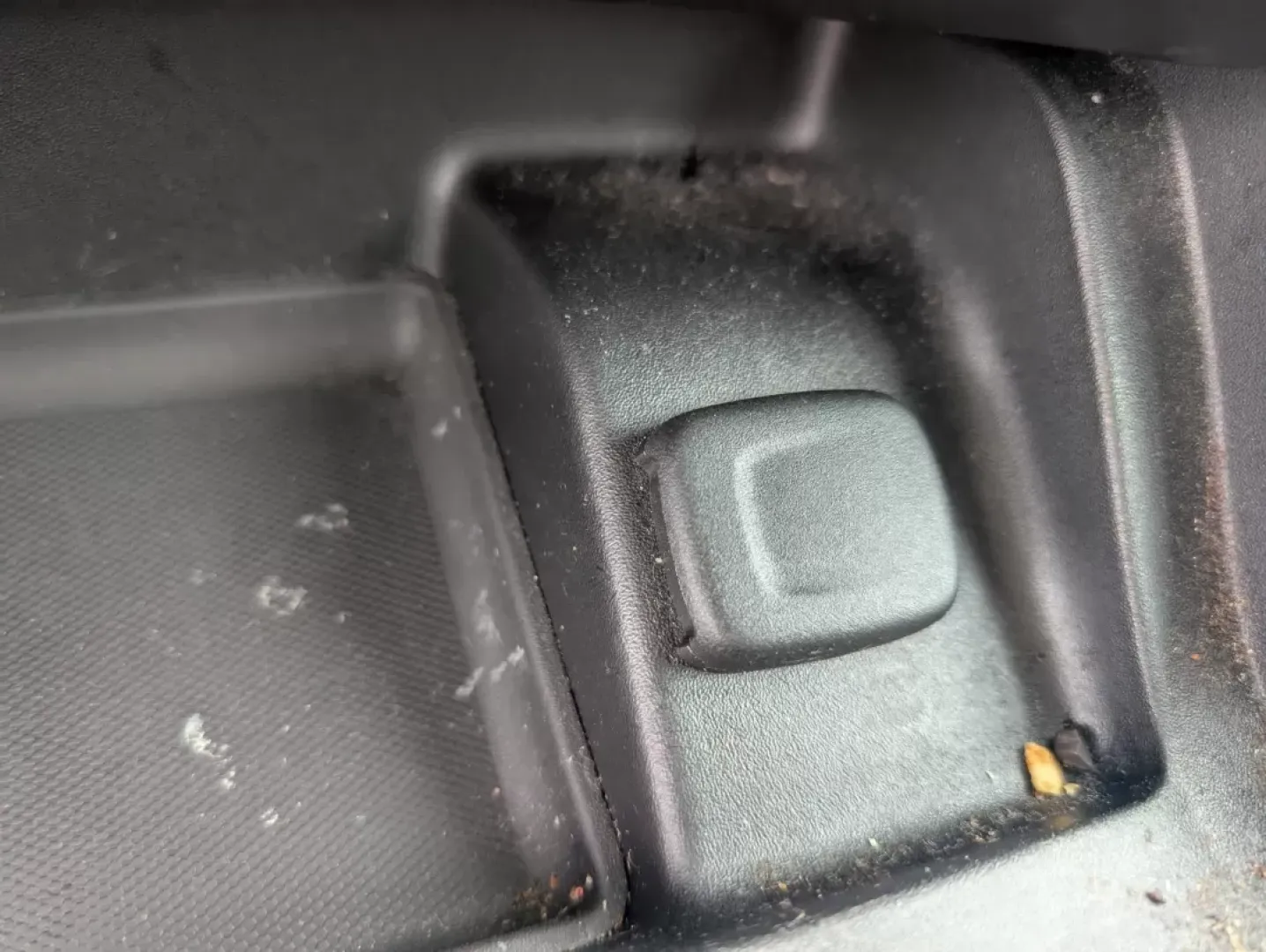 2014 /Jet Black Chevrolet Impala LT (1G1115SLXEU) with an Other engine, located at 521 Old Farm Lane Rd, Prattville, AL, 36066, (334) 325-1505, 32.482460, -86.416367 - **Elevate Your Daily Commute with the 2014 Chevrolet Impala LT Perfect for Phenix City Drivers!**<br /> <br /> Are you searching for a versatile sedan that seamlessly blends comfort, style, and performance? Look no further than this stunning 2014 Chevrolet Impala LT, now available at Gils Auto in P - Photo#12