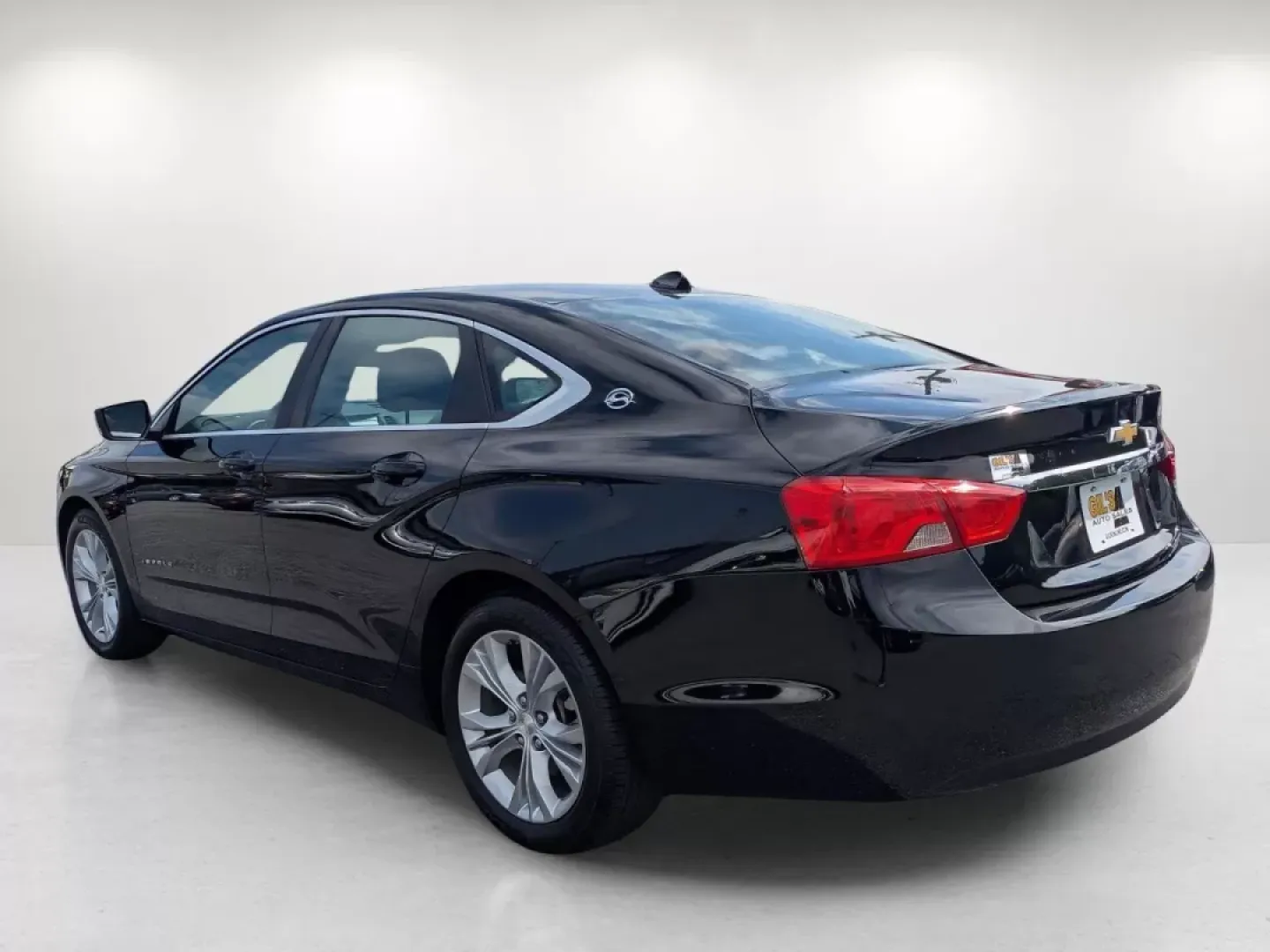 2014 /Jet Black Chevrolet Impala LT (2G1125S36E9) with an Other engine, located at 1430 Gateway Drive, Opelika, AL, 36801, (334) 239-0944, 32.637871, -85.409790 - Experience the perfect blend of comfort, style, and performance with this outstanding 2014 Chevrolet Impala LT, available at Gils Auto in Phenix City, AL. Whether you're commuting to work, running errands, or planning a weekend getaway, this sedan is tailored to enhance every journey. With its sleek - Photo#6