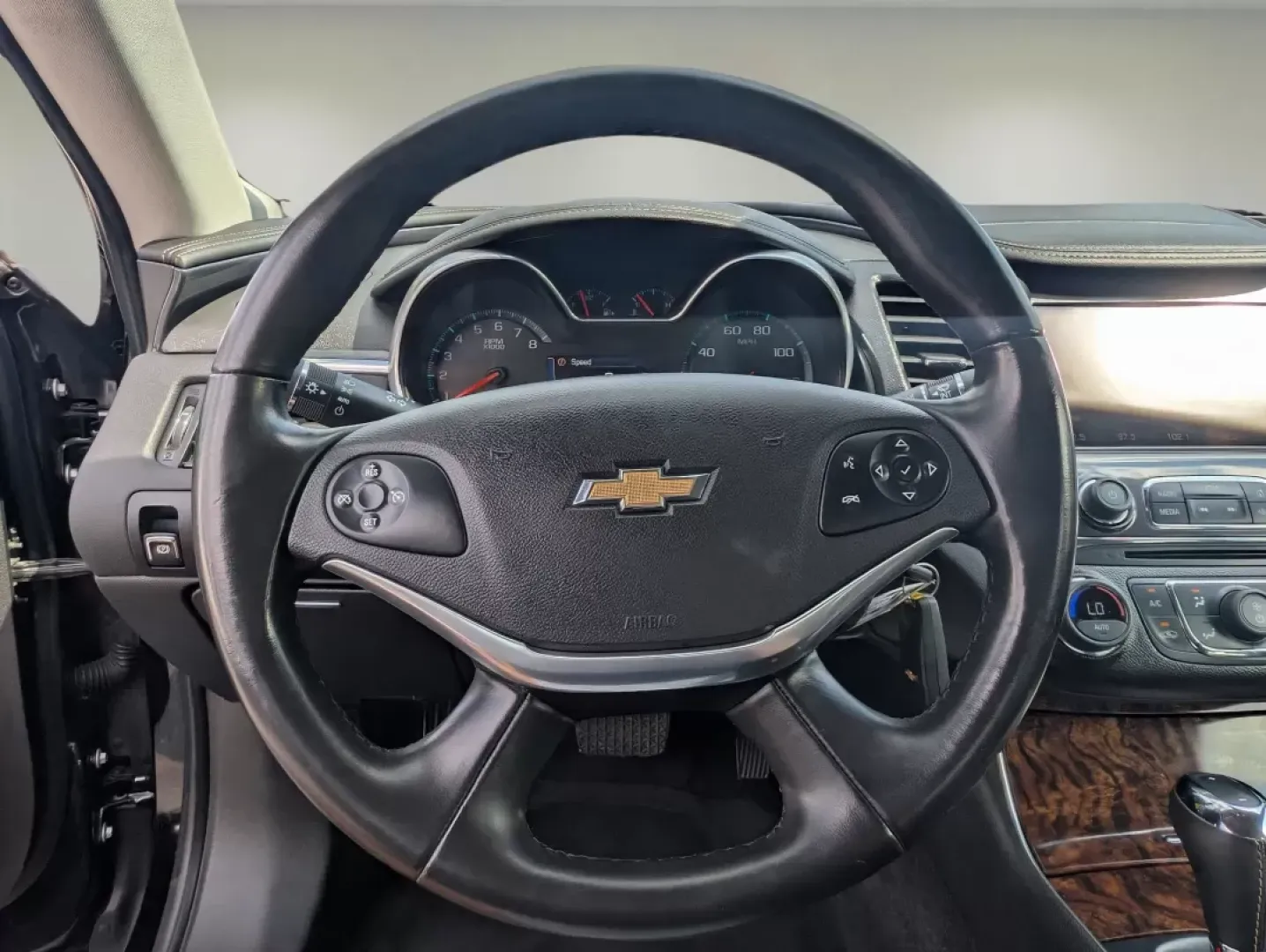 2014 /Jet Black Chevrolet Impala LT (2G1125S36E9) with an Other engine, located at 1430 Gateway Drive, Opelika, AL, 36801, (334) 239-0944, 32.637871, -85.409790 - Experience the perfect blend of comfort, style, and performance with this outstanding 2014 Chevrolet Impala LT, available at Gils Auto in Phenix City, AL. Whether you're commuting to work, running errands, or planning a weekend getaway, this sedan is tailored to enhance every journey. With its sleek - Photo#15
