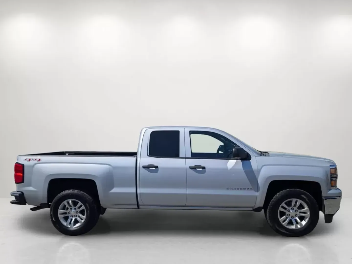 2014 /Jet Black Chevrolet Silverado 1500 LT (1GCVKREC2EZ) with an Other engine, located at 3959 U.S. 80 W, Phenix City, AL, 36870, (334) 297-4885, 32.469296, -85.135185 - **Conquer Your Adventures with the 2014 Chevrolet Silverado 1500 LT-Now Available at Gils Auto in Phenix City!**<br /> <br /> Are you ready to elevate your lifestyle with a dependable pickup that's perfect for both weekend adventures and daily commutes? Look no further than the robust 2014 Chevrolet - Photo#3