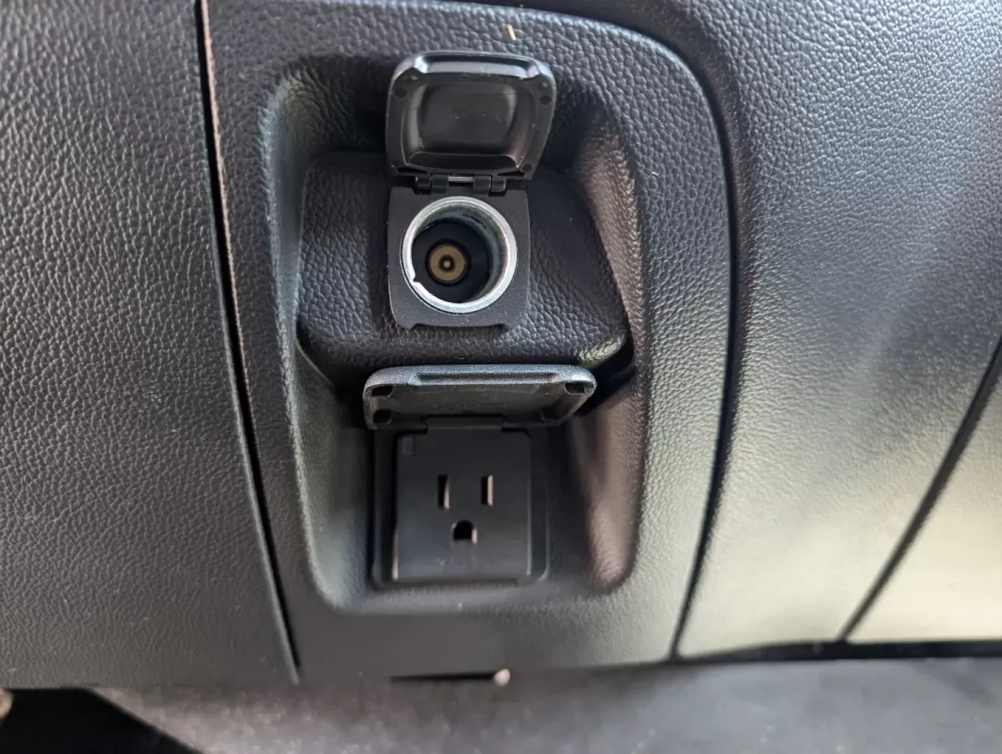 2014 /Jet Black Chevrolet Silverado 1500 LT (1GCVKREC2EZ) with an Other engine, located at 3959 U.S. 80 W, Phenix City, AL, 36870, (334) 297-4885, 32.469296, -85.135185 - **Conquer Your Adventures with the 2014 Chevrolet Silverado 1500 LT-Now Available at Gils Auto in Phenix City!**<br /> <br /> Are you ready to elevate your lifestyle with a dependable pickup that's perfect for both weekend adventures and daily commutes? Look no further than the robust 2014 Chevrolet - Photo#15