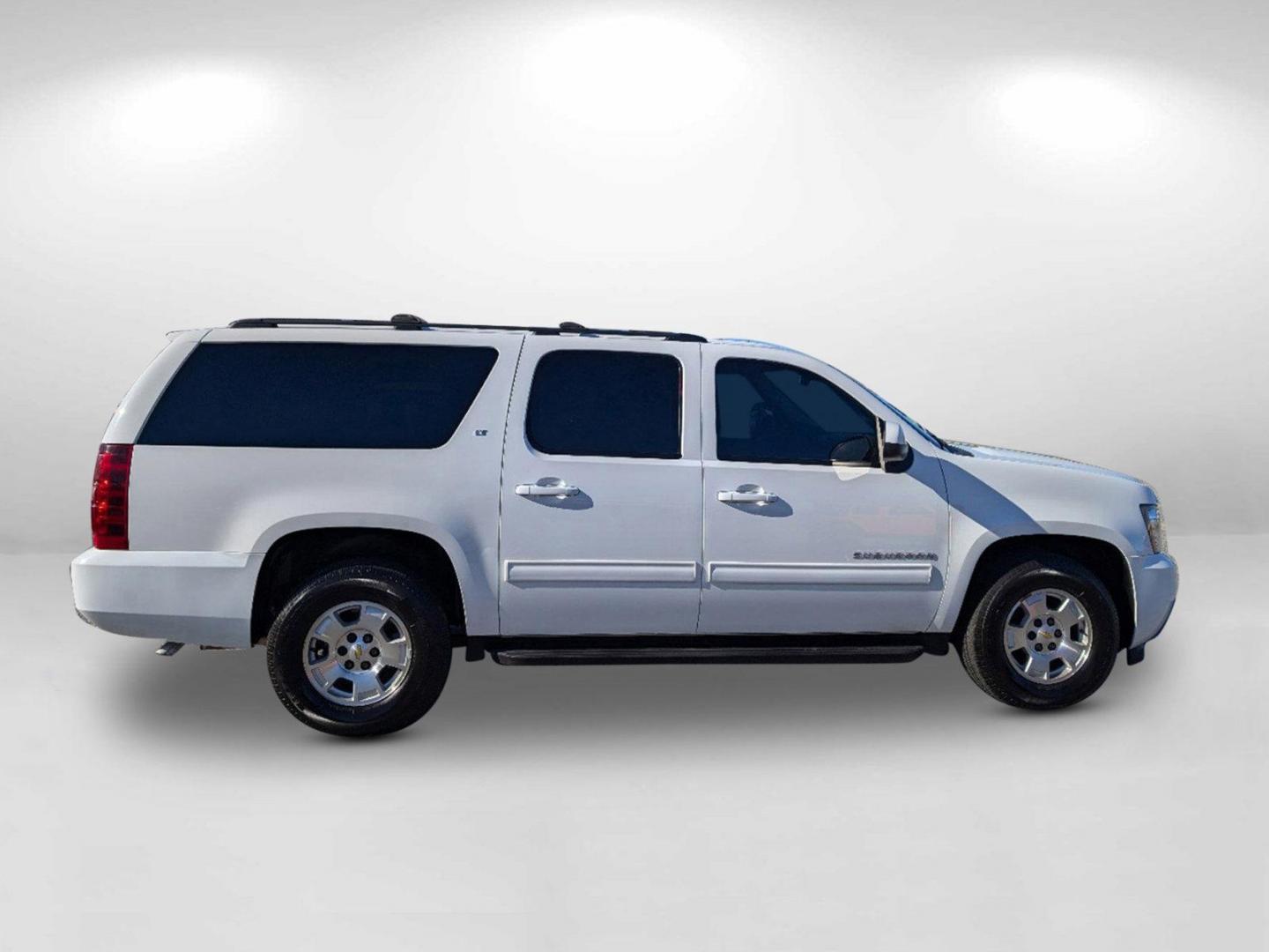 2014 /Ebony Chevrolet Suburban LT (1GNSCJE02ER) with an Gas/Ethanol V8 5.3L/323 engine, 6-Speed Automatic transmission, located at 521 Old Farm Lane Rd, Prattville, AL, 36066, (334) 325-1505, 32.482460, -86.416367 - 2014 Chevrolet Suburban LT - Photo#3