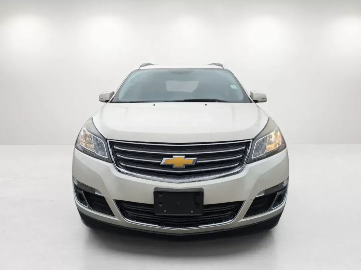 2014 /Ebony/Mojave Chevrolet Traverse LT (1GNKRGKD6EJ) with an Gas V6 3.6L/217 engine, 6-Speed Automatic transmission, located at 7000 Northlake Connector, Columbus, GA, 31904, (706) 987-8085, 32.524975, -84.978134 - 2014 Chevrolet Traverse LT - Photo#2