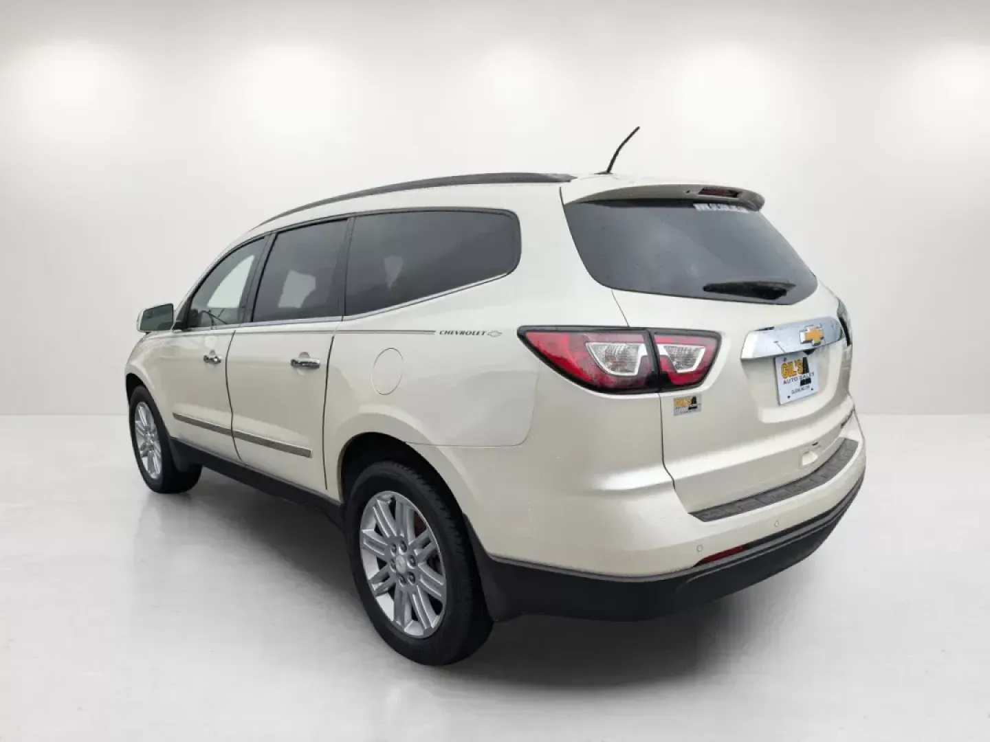 2014 /Ebony/Mojave Chevrolet Traverse LT (1GNKRGKD6EJ) with an Gas V6 3.6L/217 engine, 6-Speed Automatic transmission, located at 7000 Northlake Connector, Columbus, GA, 31904, (706) 987-8085, 32.524975, -84.978134 - 2014 Chevrolet Traverse LT - Photo#7