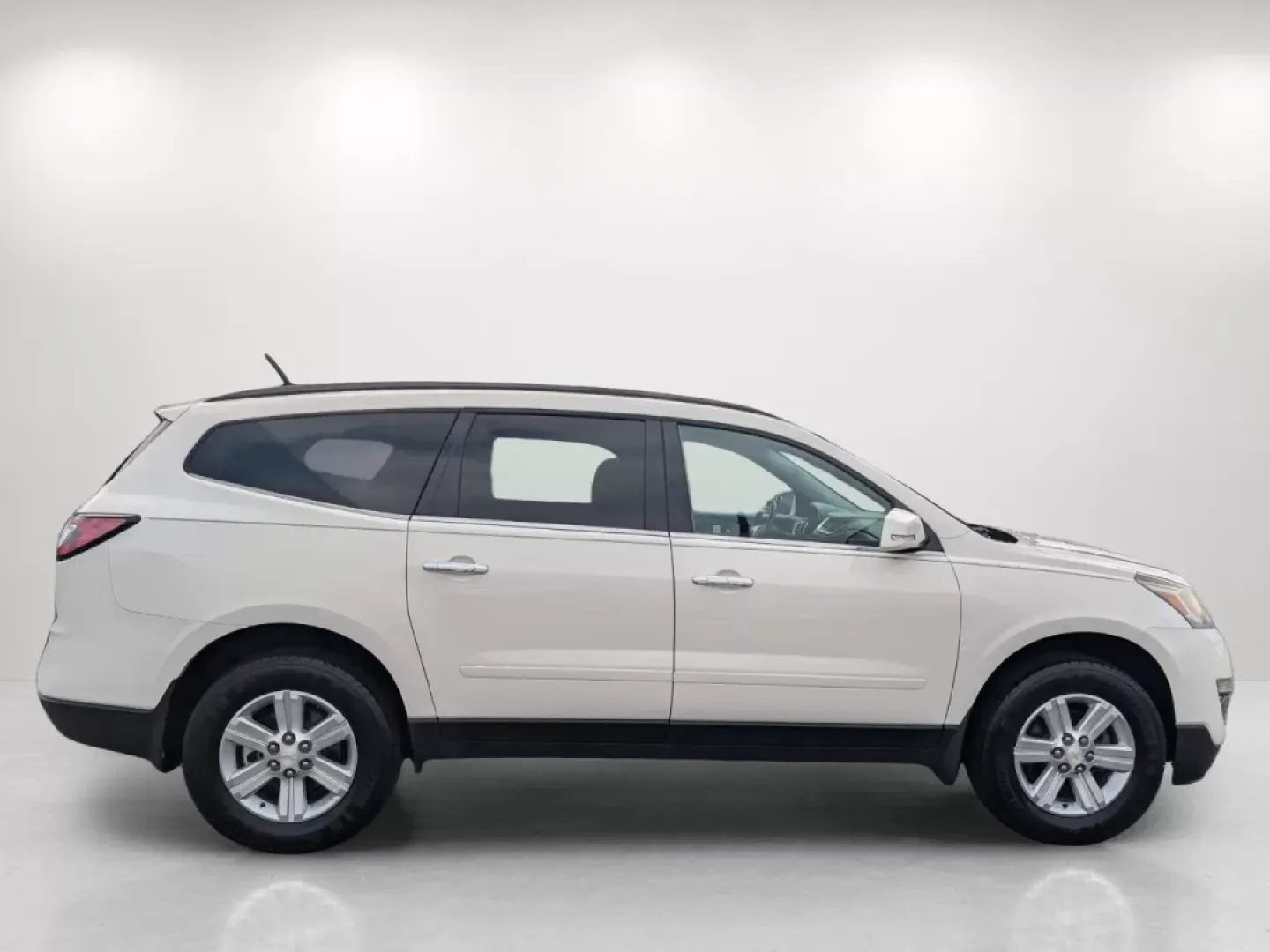 2014 /Ebony Chevrolet Traverse LT (1GNKRHKD0EJ) with an Other engine, located at 804 22nd Ave, Phenix City, AL, 36870, (334) 297-1860, 32.484749, -85.024475 - 2014 Chevrolet Traverse LT - Photo#3