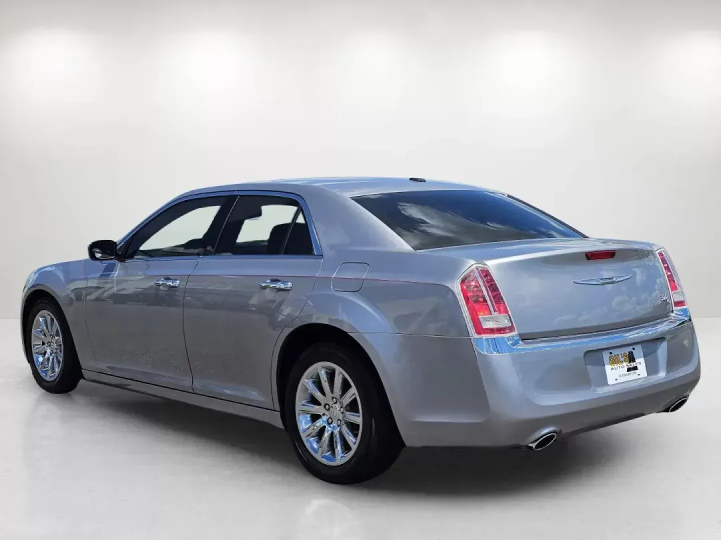 2014 /Black Chrysler 300 300C (2C3CCAEGXEH) with an Regular Unleaded V-6 3.6 L/220 engine, 8-Speed Automatic w/OD transmission, located at 521 Old Farm Lane Rd, Prattville, AL, 36066, (334) 325-1505, 32.482460, -86.416367 - 2014 Chrysler 300 300C - Photo#2