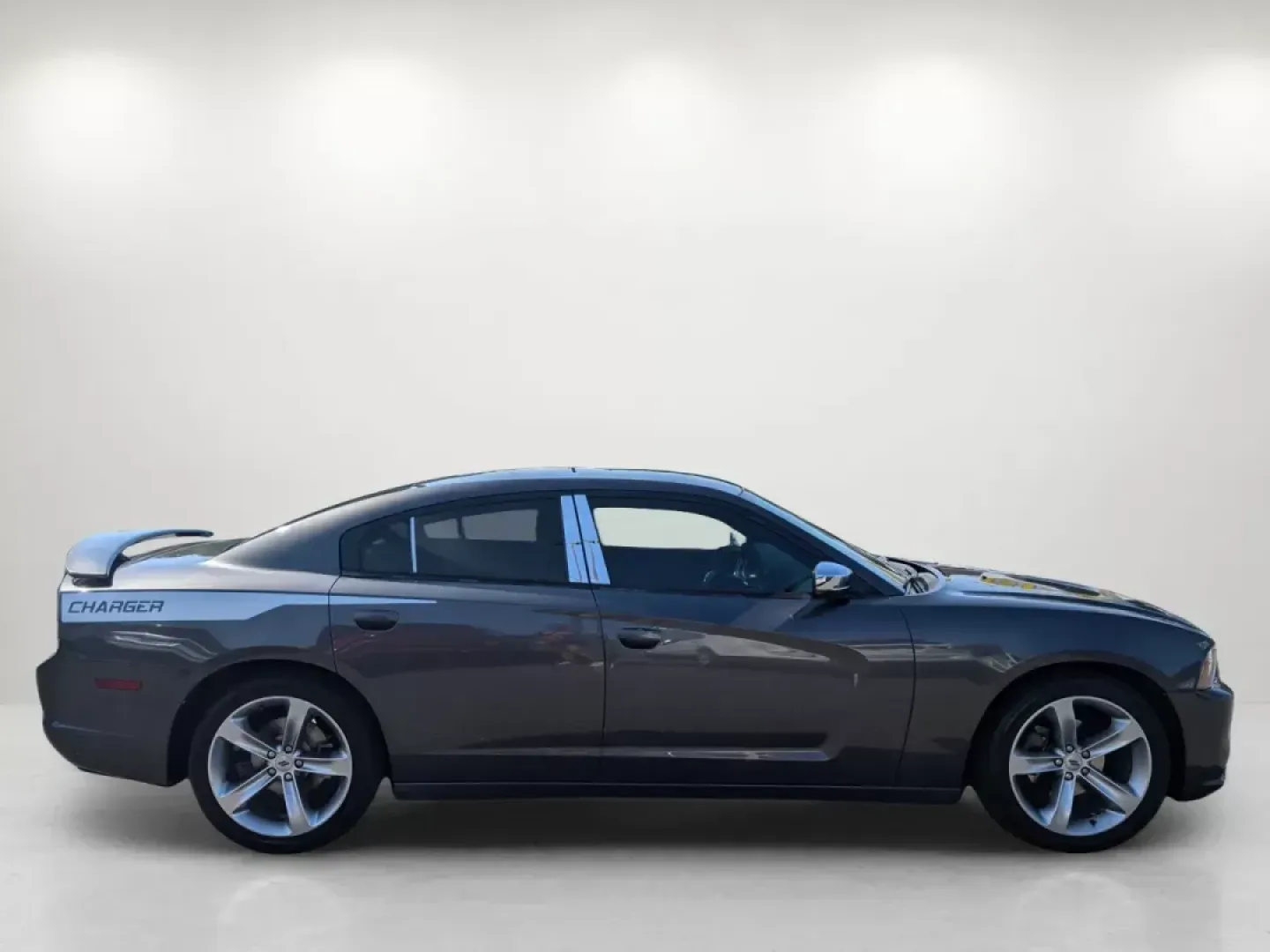 2014 /Black/Lt Frost Beige Dodge Charger SE (2C3CDXBG0EH) with an Other engine, located at 3959 U.S. 80 W, Phenix City, AL, 36870, (334) 297-4885, 32.469296, -85.135185 - ### Unleash Your Inner Adventurer with This 2014 Dodge Charger SE!<br /> <br /> Experience the thrill of the open road with the dynamic 2014 Dodge Charger SE, available now at Gils Auto in Columbus, GA. Perfect for those weekend getaways, daily commutes, or simply making a bold statement on the stre - Photo#4