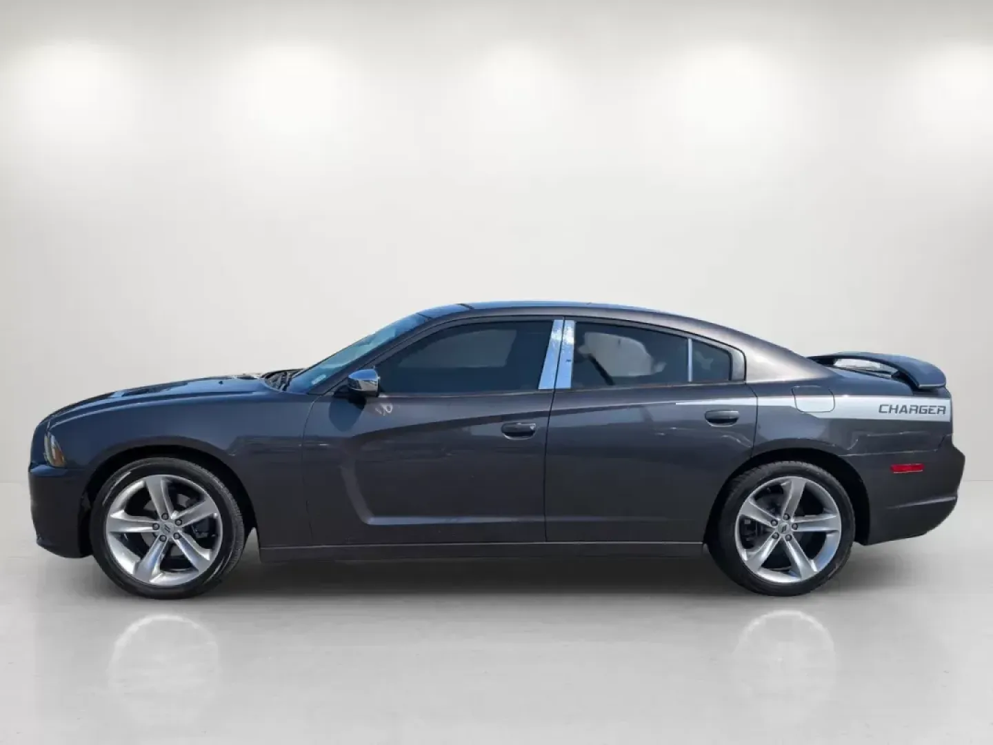 2014 /Black/Lt Frost Beige Dodge Charger SE (2C3CDXBG0EH) with an Other engine, located at 3959 U.S. 80 W, Phenix City, AL, 36870, (334) 297-4885, 32.469296, -85.135185 - ### Unleash Your Inner Adventurer with This 2014 Dodge Charger SE!<br /> <br /> Experience the thrill of the open road with the dynamic 2014 Dodge Charger SE, available now at Gils Auto in Columbus, GA. Perfect for those weekend getaways, daily commutes, or simply making a bold statement on the stre - Photo#8