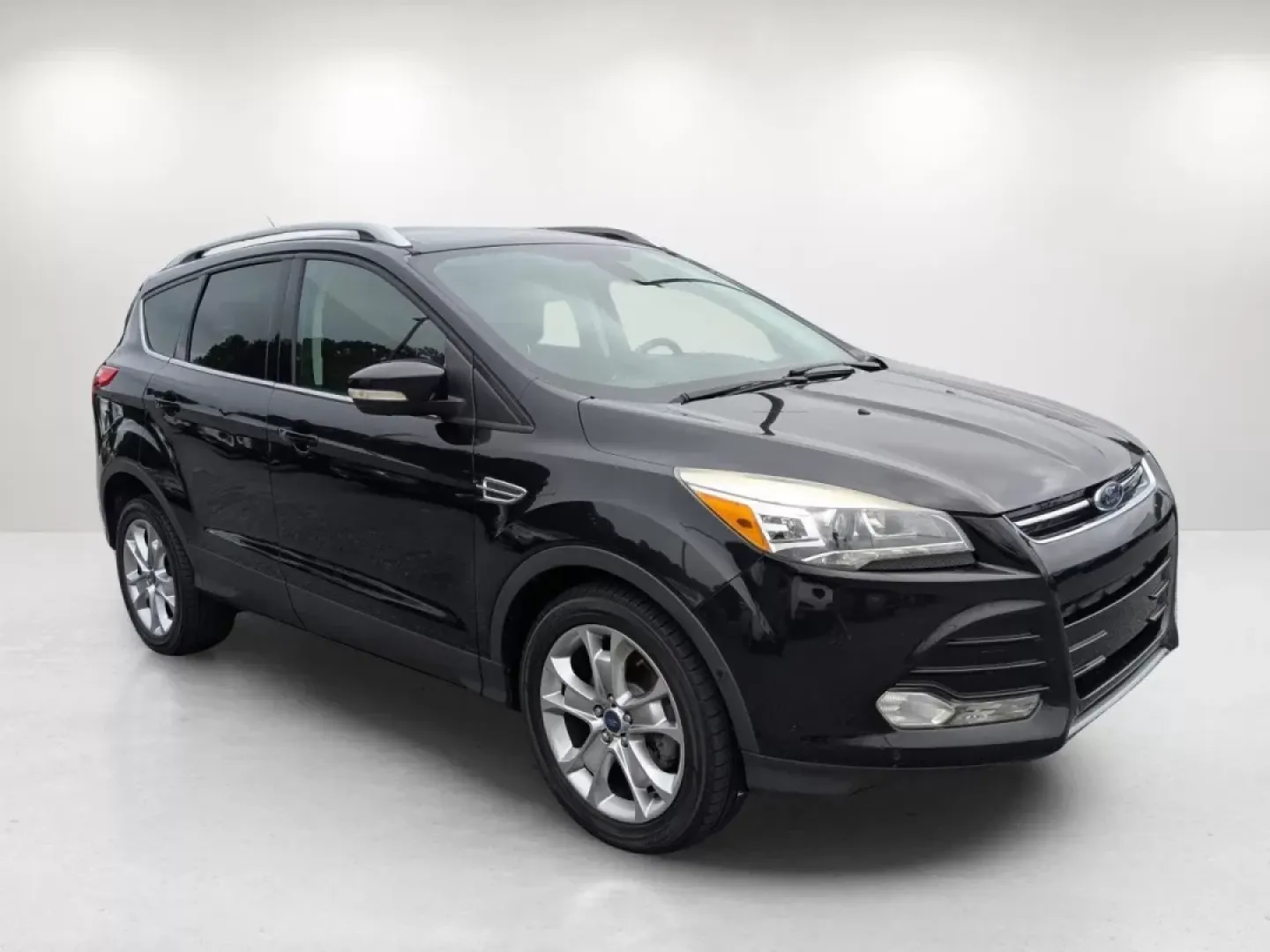 2014 Ford Escape Titanium (1FMCU0JX9EU) with an Other engine, located at 5115 14th Ave., Columbus, GA, 31904, (706) 323-0345, 32.511494, -84.971046 - Discover the perfect balance of style, comfort, and versatility with the 2014 Ford Escape Titanium available at Gils Auto in Phenix City, AL. Whether you're a busy parent juggling activities, a commuter navigating the daily grind, or an adventure-seeker ready to hit the road, this SUV is designed to - Photo#2