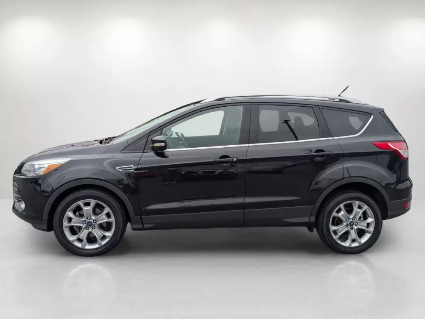 2014 Ford Escape Titanium (1FMCU0JX9EU) with an Other engine, located at 5115 14th Ave., Columbus, GA, 31904, (706) 323-0345, 32.511494, -84.971046 - Discover the perfect balance of style, comfort, and versatility with the 2014 Ford Escape Titanium available at Gils Auto in Phenix City, AL. Whether you're a busy parent juggling activities, a commuter navigating the daily grind, or an adventure-seeker ready to hit the road, this SUV is designed to - Photo#7