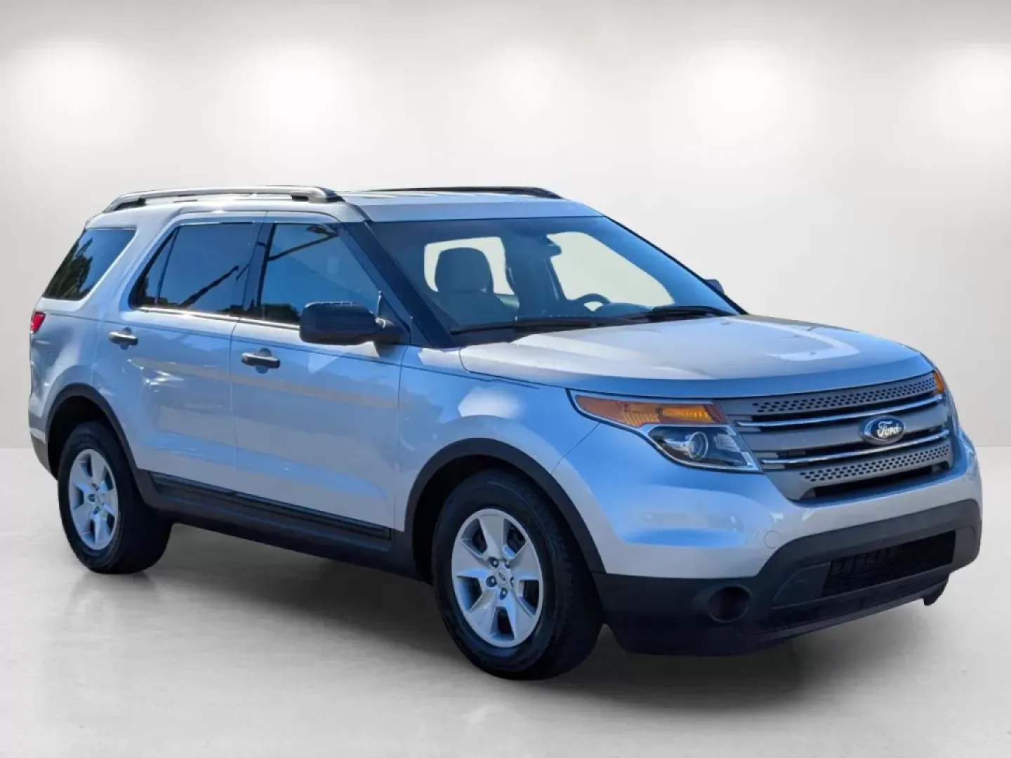 2014 Ford Explorer Base (1FM5K8B84EG) with an Other engine, located at 5115 14th Ave., Columbus, GA, 31904, (706) 323-0345, 32.511494, -84.971046 - **Explore New Adventures with the 2014 Ford Explorer at Gils Auto in Phenix City, AL!**<br /> <br /> Are you ready to elevate your family outings, weekend road trips, or daily commutes? The 2014 Ford Explorer combines versatility, comfort, and reliability, making it an ideal choice for those seeking - Photo#2