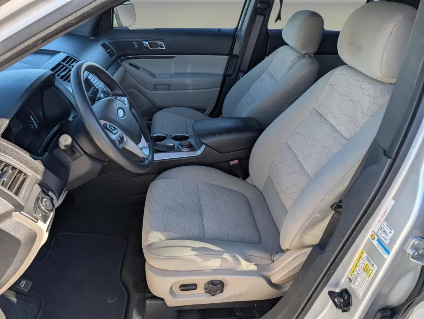 2014 Ford Explorer Base (1FM5K8B84EG) with an Other engine, located at 5115 14th Ave., Columbus, GA, 31904, (706) 323-0345, 32.511494, -84.971046 - **Explore New Adventures with the 2014 Ford Explorer at Gils Auto in Phenix City, AL!**<br /> <br /> Are you ready to elevate your family outings, weekend road trips, or daily commutes? The 2014 Ford Explorer combines versatility, comfort, and reliability, making it an ideal choice for those seeking - Photo#9