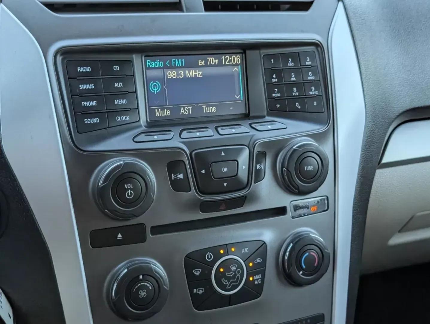 2014 Ford Explorer Base (1FM5K8B84EG) with an Other engine, located at 5115 14th Ave., Columbus, GA, 31904, (706) 323-0345, 32.511494, -84.971046 - **Explore New Adventures with the 2014 Ford Explorer at Gils Auto in Phenix City, AL!**<br /> <br /> Are you ready to elevate your family outings, weekend road trips, or daily commutes? The 2014 Ford Explorer combines versatility, comfort, and reliability, making it an ideal choice for those seeking - Photo#13