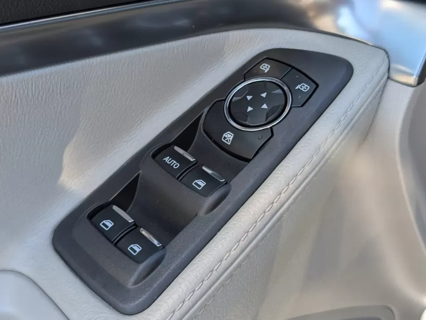 2014 Ford Explorer Base (1FM5K8B84EG) with an Other engine, located at 5115 14th Ave., Columbus, GA, 31904, (706) 323-0345, 32.511494, -84.971046 - **Explore New Adventures with the 2014 Ford Explorer at Gils Auto in Phenix City, AL!**<br /> <br /> Are you ready to elevate your family outings, weekend road trips, or daily commutes? The 2014 Ford Explorer combines versatility, comfort, and reliability, making it an ideal choice for those seeking - Photo#17