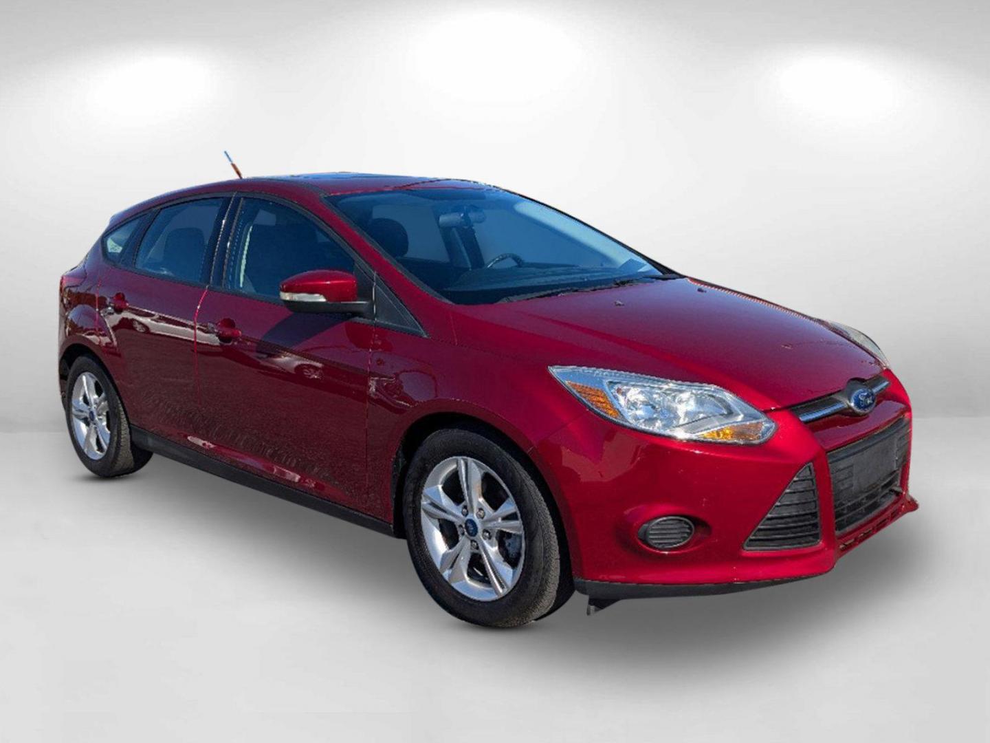 2014 Ford Focus SE (1FADP3K28EL) with an Regular Unleaded I-4 2.0 L/122 engine, located at 5115 14th Ave., Columbus, GA, 31904, (706) 323-0345, 32.511494, -84.971046 - 2014 Ford Focus SE - Photo#2