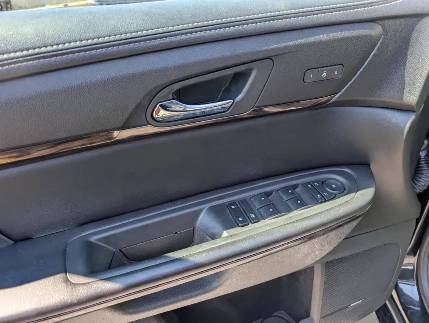 2014 /Ebony GMC Acadia Denali (1GKKVTKD4EJ) with an Other engine, located at 3959 U.S. 80 W, Phenix City, AL, 36870, (334) 297-4885, 32.469296, -85.135185 - **Experience the Family-Friendly Adventure with This 2014 GMC Acadia Denali!**<br /> <br /> Are you ready to elevate your family adventures? The 2014 GMC Acadia Denali offers a blend of elegance and practicality, making it the perfect SUV for growing families and weekend explorers alike. With spacio - Photo#9