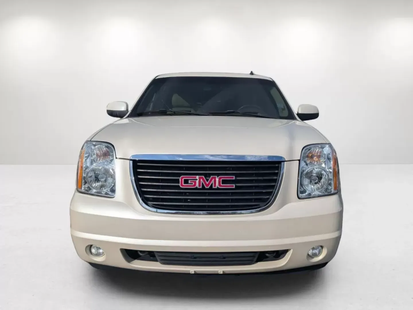 2014 /Light Tan GMC Yukon XL SLT (1GKS1KE0XER) with an Other engine, located at 3959 U.S. 80 W, Phenix City, AL, 36870, (334) 297-4885, 32.469296, -85.135185 - **Elevate Your Family Adventures with the 2014 GMC Yukon XL SLT in Phenix City!**<br /> <br /> Are you ready to upgrade your family road trips or weekend getaways? The 2014 GMC Yukon XL SLT is the perfect vehicle to accommodate all your adventures with style, comfort, and space. Whether you're drivi - Photo#1